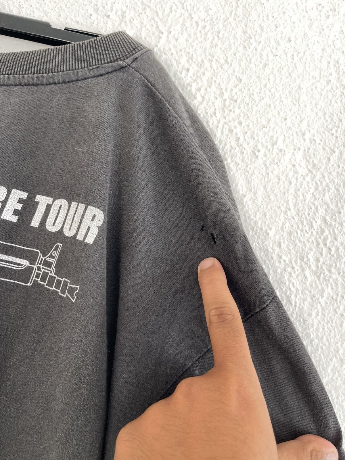 Vintage Y2K Vintage AK47 Kill World Tour Kalashnikov Alice Glass Size US XL / EU 56 / 4 - 9 Thumbnail