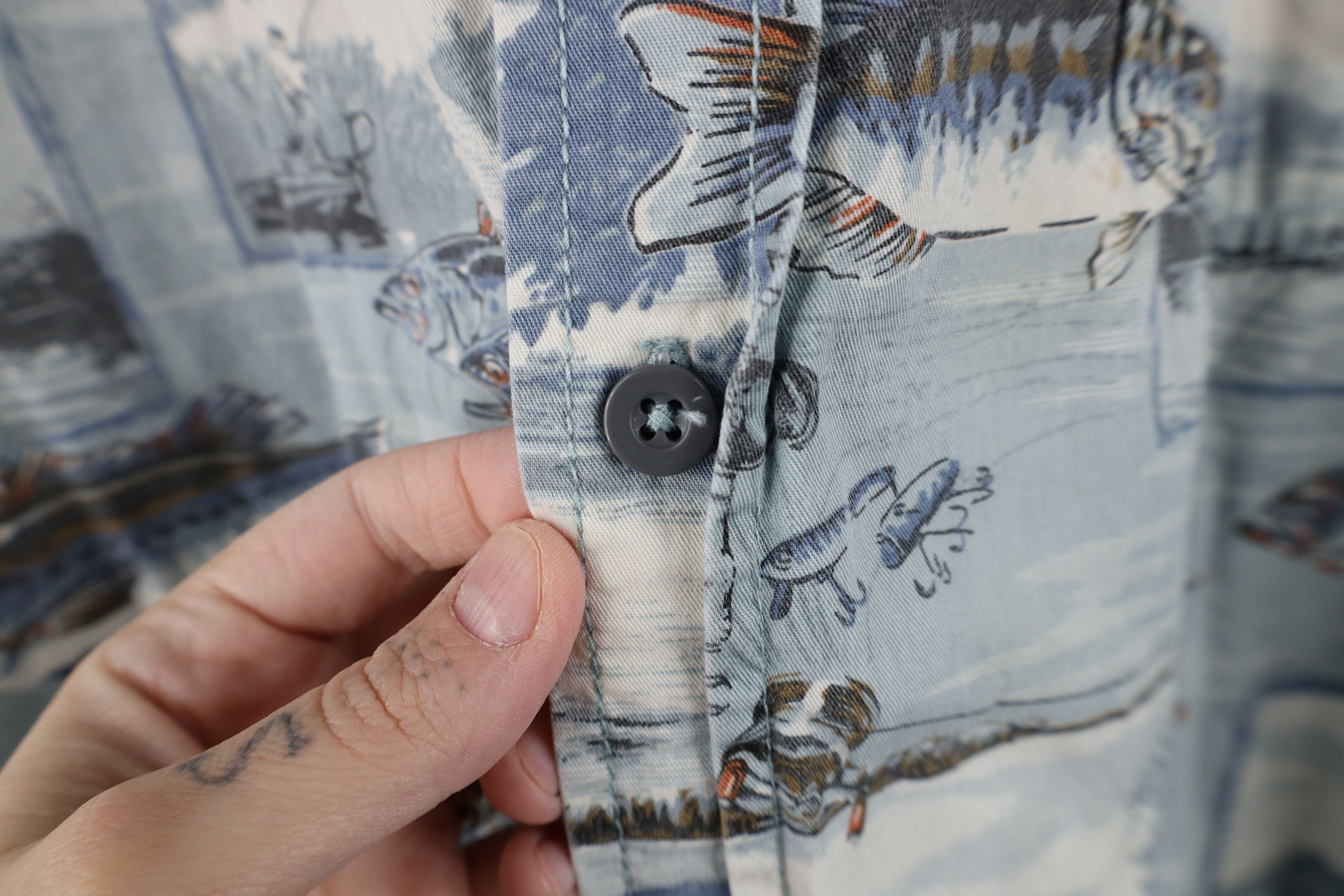 Vintage Vintage 90s Y2K Streetwear All Over Print Button Shirt Size US XL / EU 56 / 4 - 7 Thumbnail