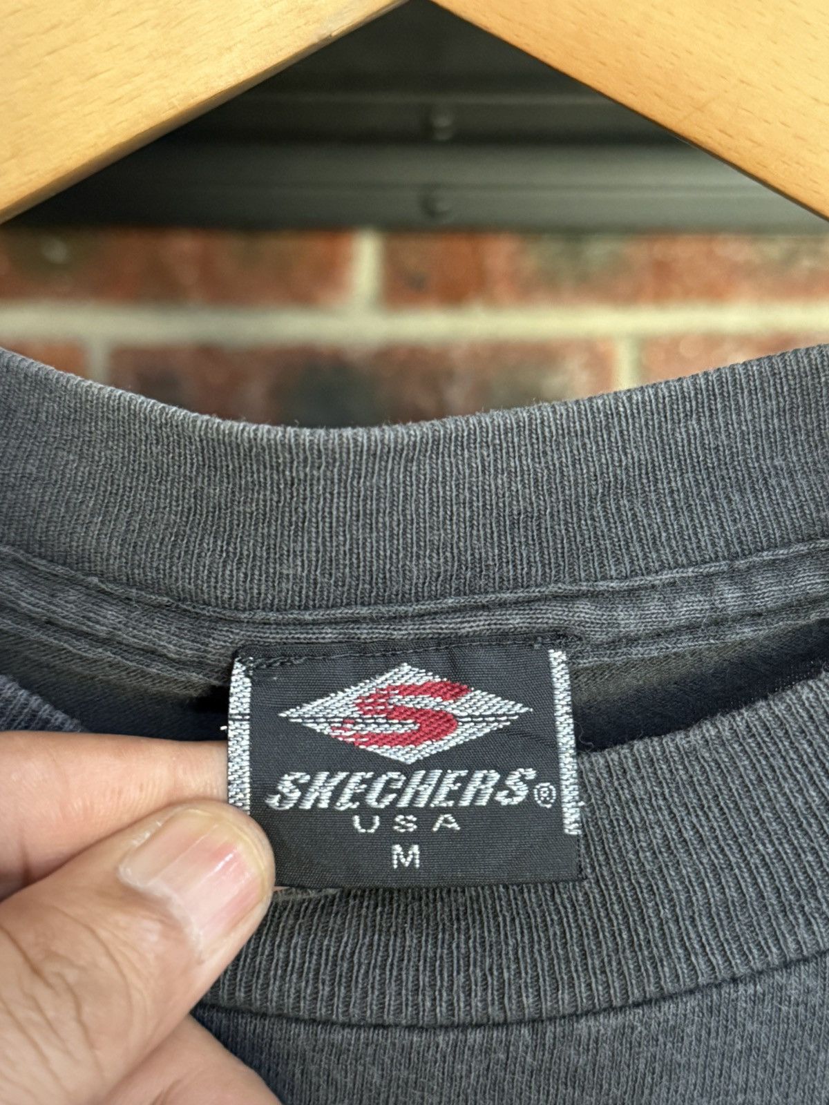 SKECHERS Vintage 90s Skechers Photo Tee Faded Size US M / EU 48-50 / 2 - 10 Thumbnail