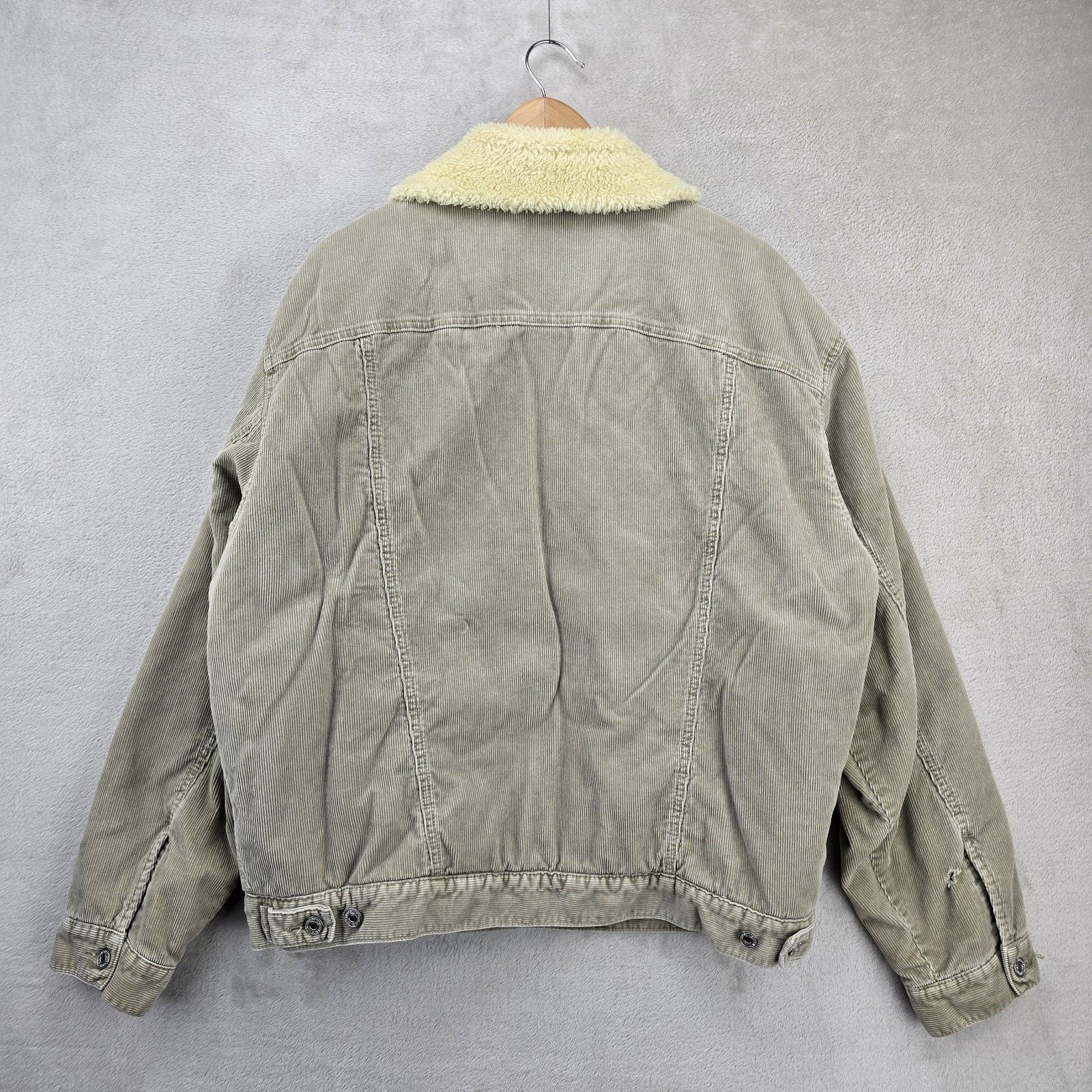 Levi's Vintage Levis Corduroy Sherpa Lined Trucker Jacket Large Size US L / EU 52-54 / 3 - 12 Thumbnail