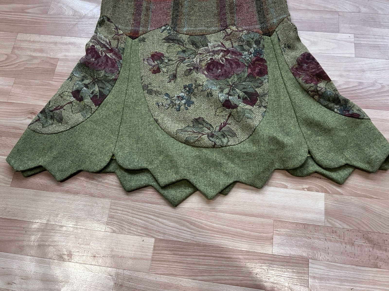 Etro Rare Etro Milano Midi Skirt Floral Print Women’s Size 44 EU Size 30" / US 8 / IT 44 - 7 Thumbnail