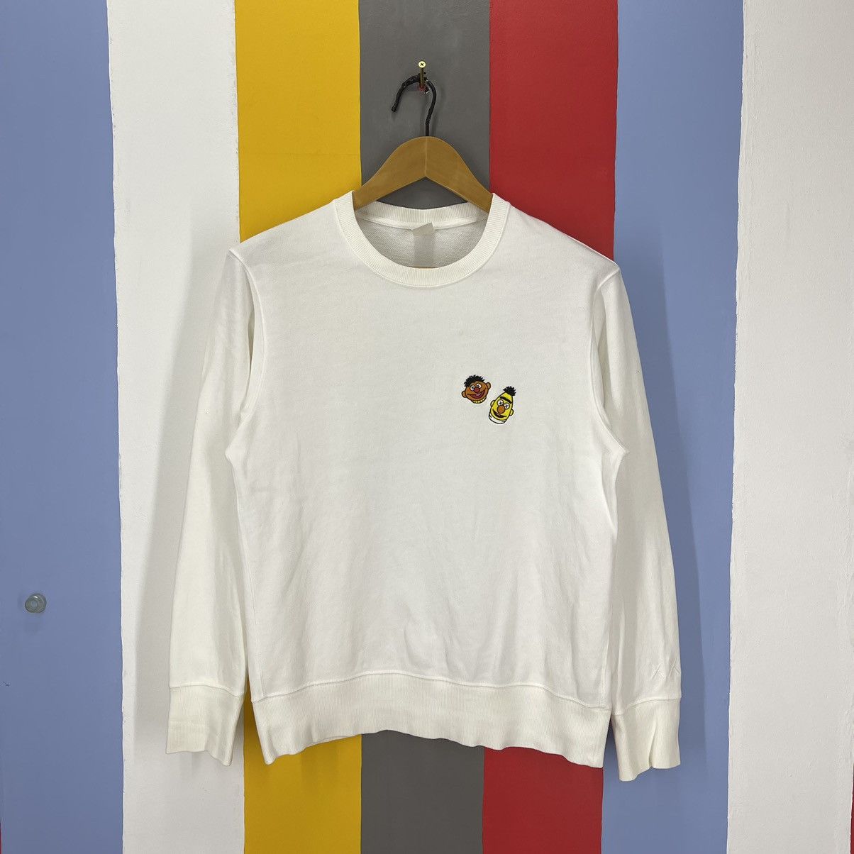 Kaws × Uniqlo UNIQLO x KAWS x SESAME STREET Sweatshirt #1411/AW Size US S / EU 44-46 / 1 - 1 Thumbnail