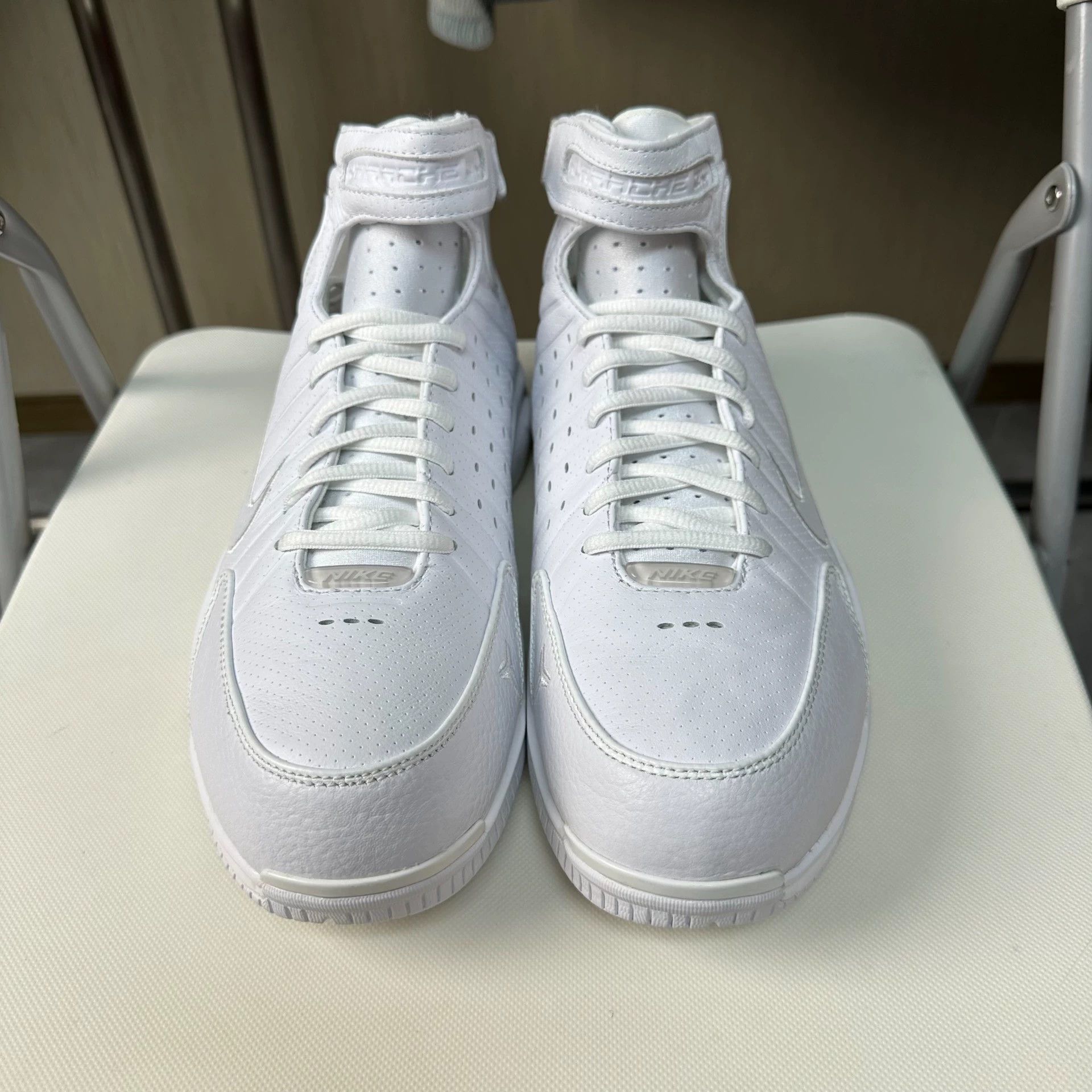Nike Nike 2K4 FTB Kobe Mid White Basketball Men's 43 Size US 10 / EU 43 - 2 Thumbnail