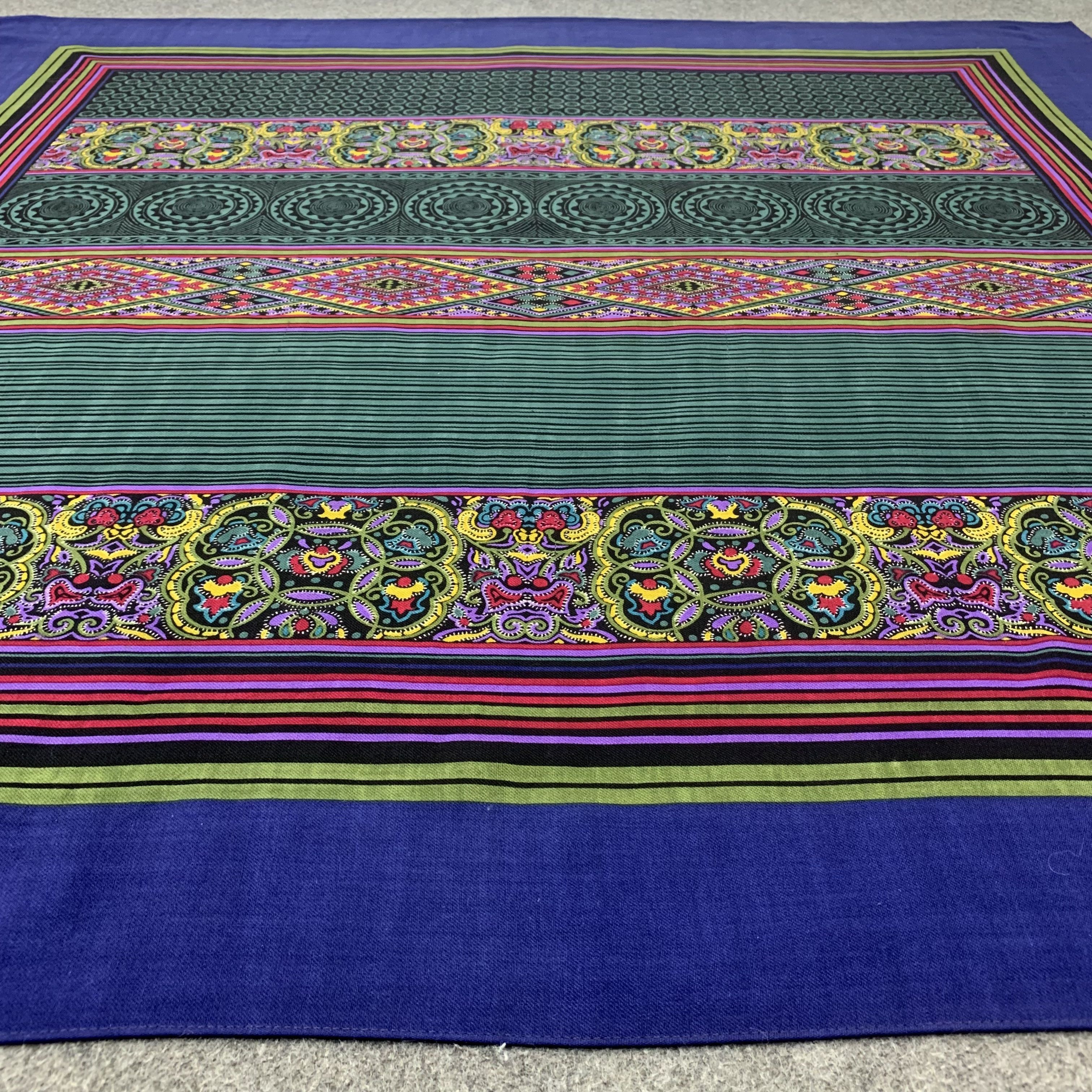 Balenciaga Vintage Balenciaga wool scarf square large shawl A5560 Size ONE SIZE - 7 Thumbnail