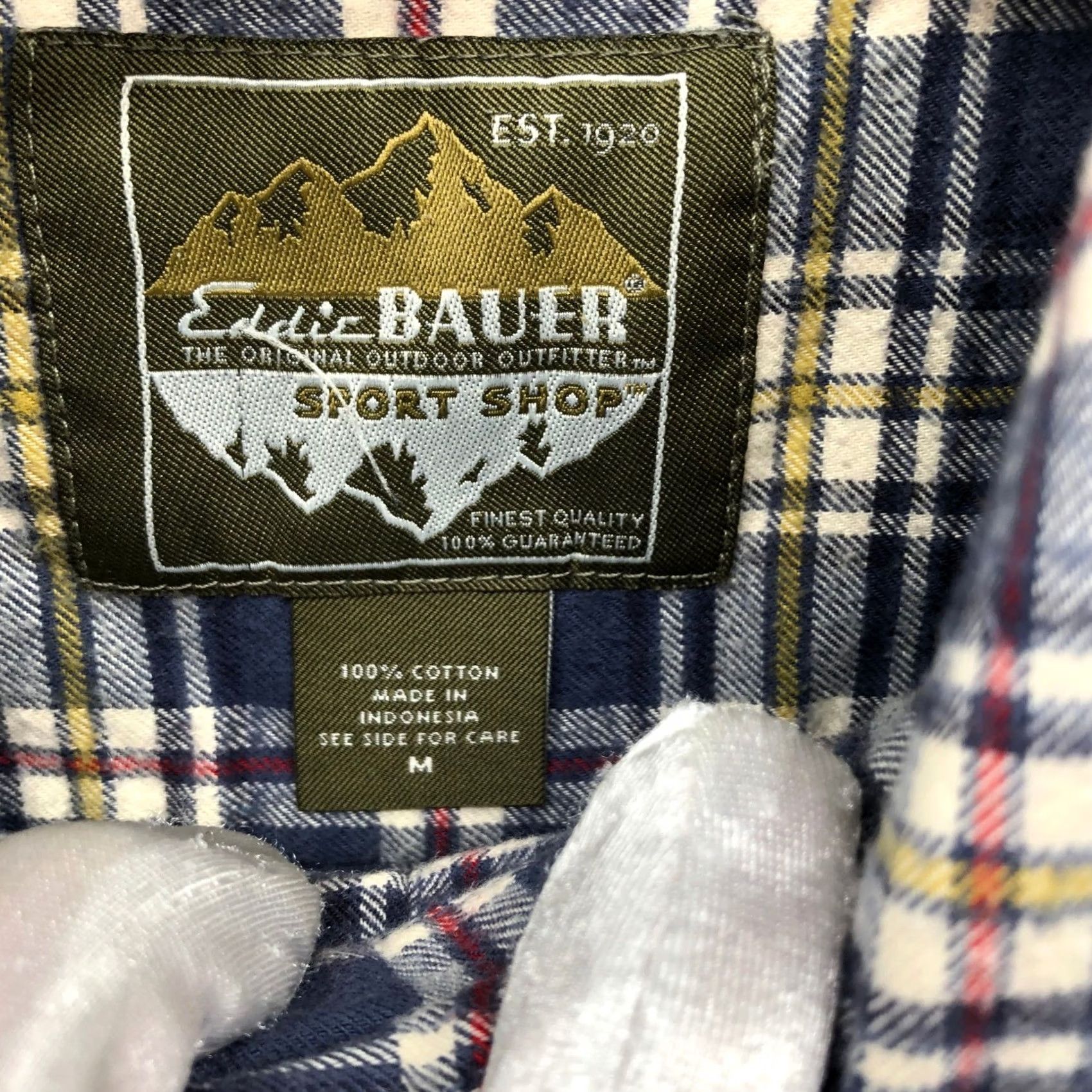 Eddie Bauer VINTAGE? No. Eddie Bauer Flannel Shirt Mens M Blue Plaid Relaxed Fit Utility Pockets Size US M / EU 48-50 / 2 - 5 Thumbnail