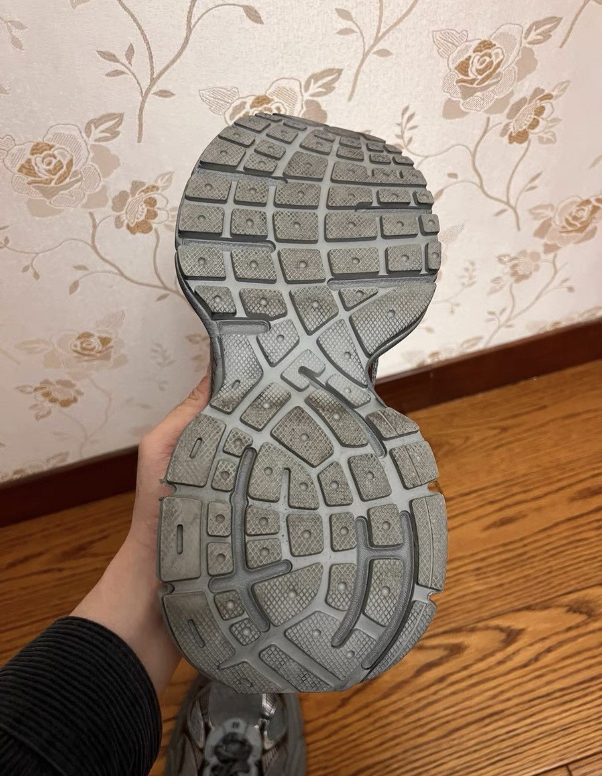 Balenciaga Balenciaga 3XL, Silver Grey Size US 10 / EU 43 - 5 Thumbnail
