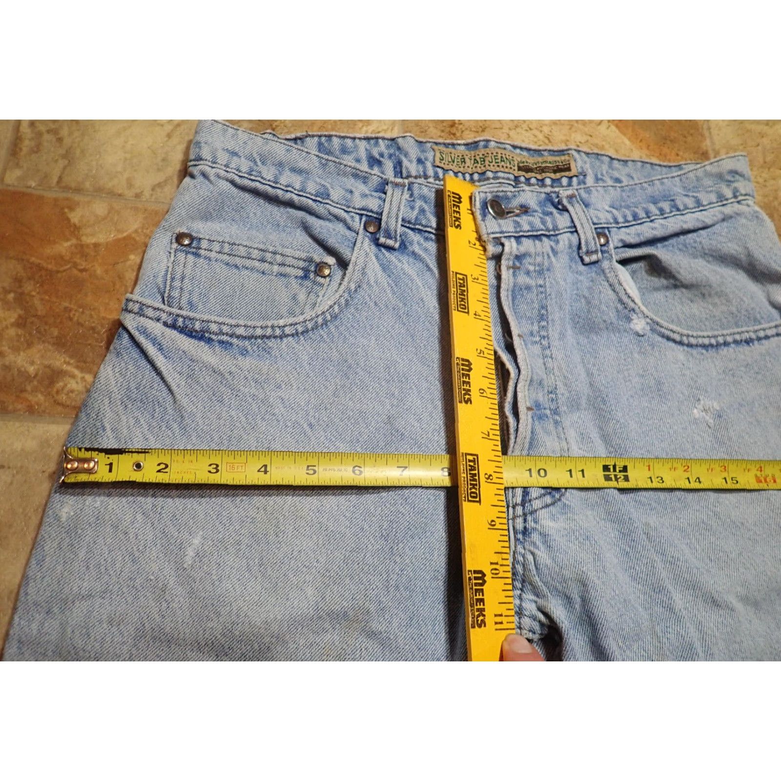 Levi's VINTAGE Levi's 90s SilverTab Denim Shorts Men’s Size 32 Medium Blue Distressed Cutoff Summer Casual Size US 33 - 7 Thumbnail