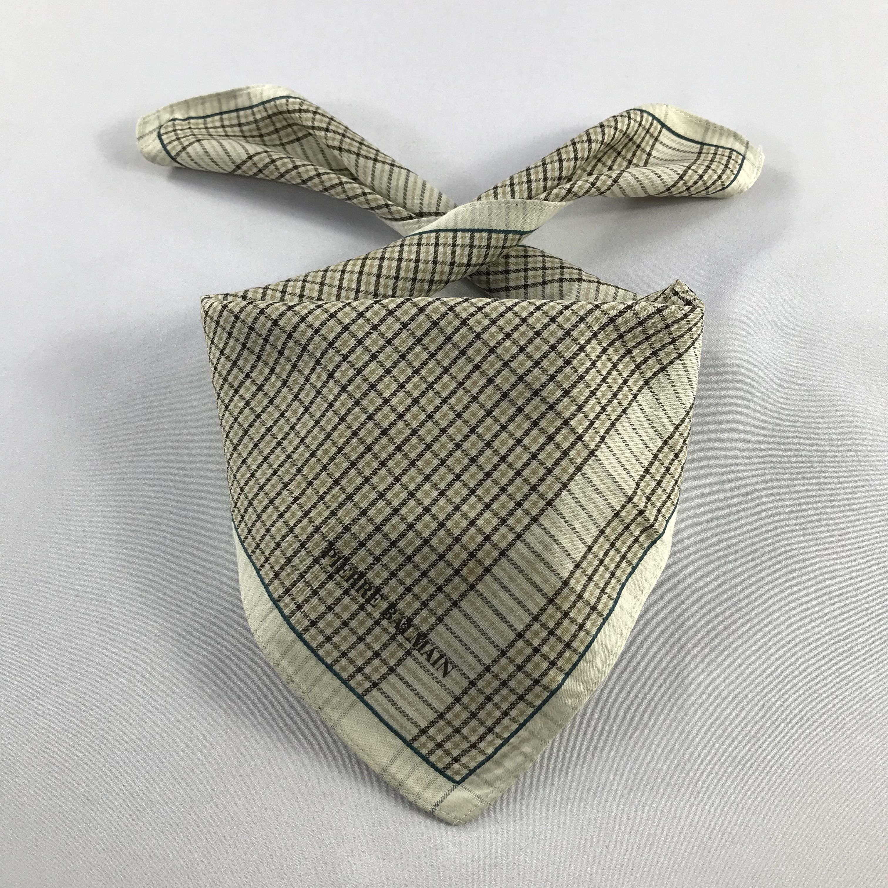 Pierre Balmain Pierre Balmain Handkerchief / Bandana / Neckerchief C795 Size ONE SIZE - 1 Thumbnail