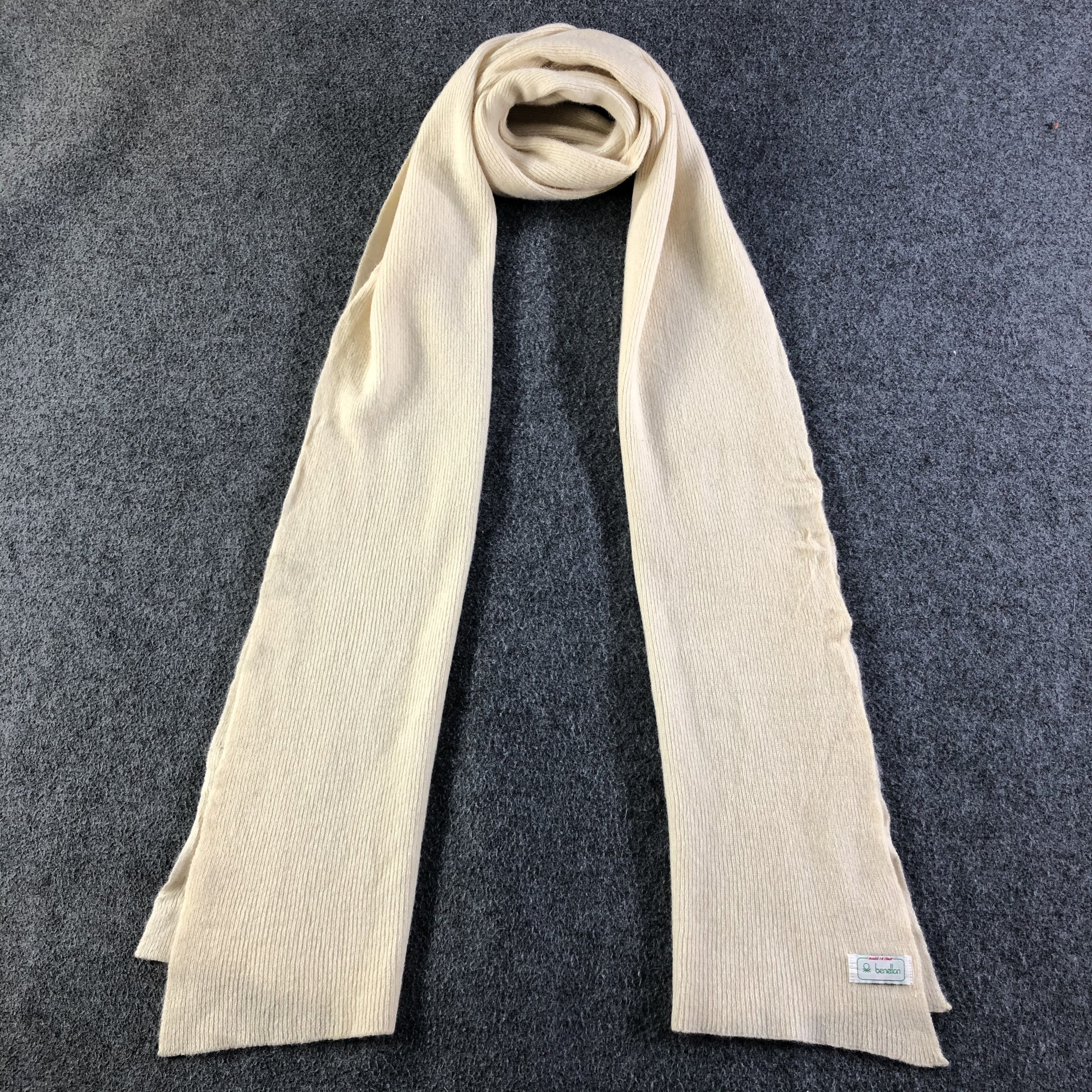 United Colors Of Benetton United Colors Of Benetton Scarf / Muffler / Neckwear Size ONE SIZE - 1 Thumbnail