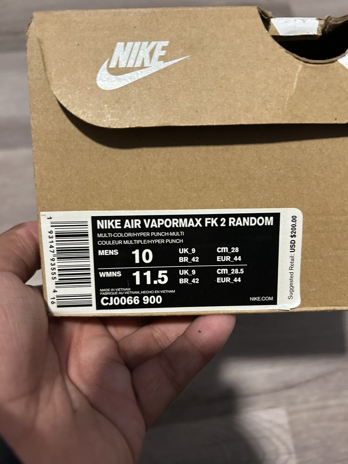 Nike NIKE VAPORMAX FLYKNIT 2 RANDOM YARN SIZE 10 PREOWNED OG BOX Size US 10 / EU 43 - 7 Thumbnail