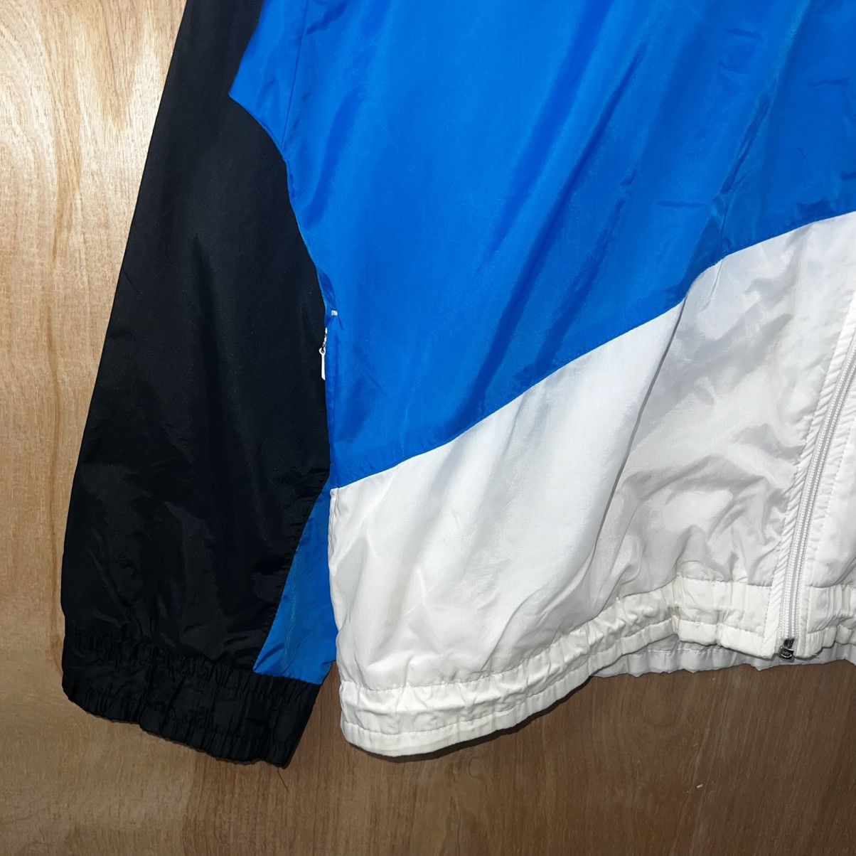 Nike VINTAGE 90s NIKE FULL ZIP LOGO WINDBREAKER JACKET Size US XL / EU 56 / 4 - 7 Thumbnail