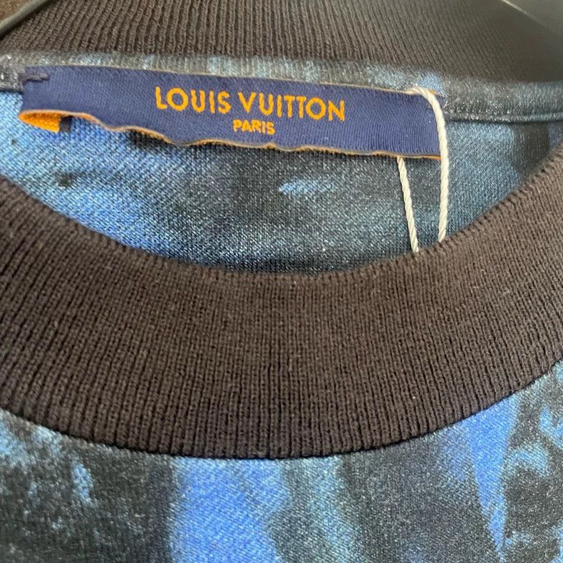 Louis Vuitton Louis Vuitton Digital printed short sleeve Size US S / EU 44-46 / 1 - 4 Thumbnail