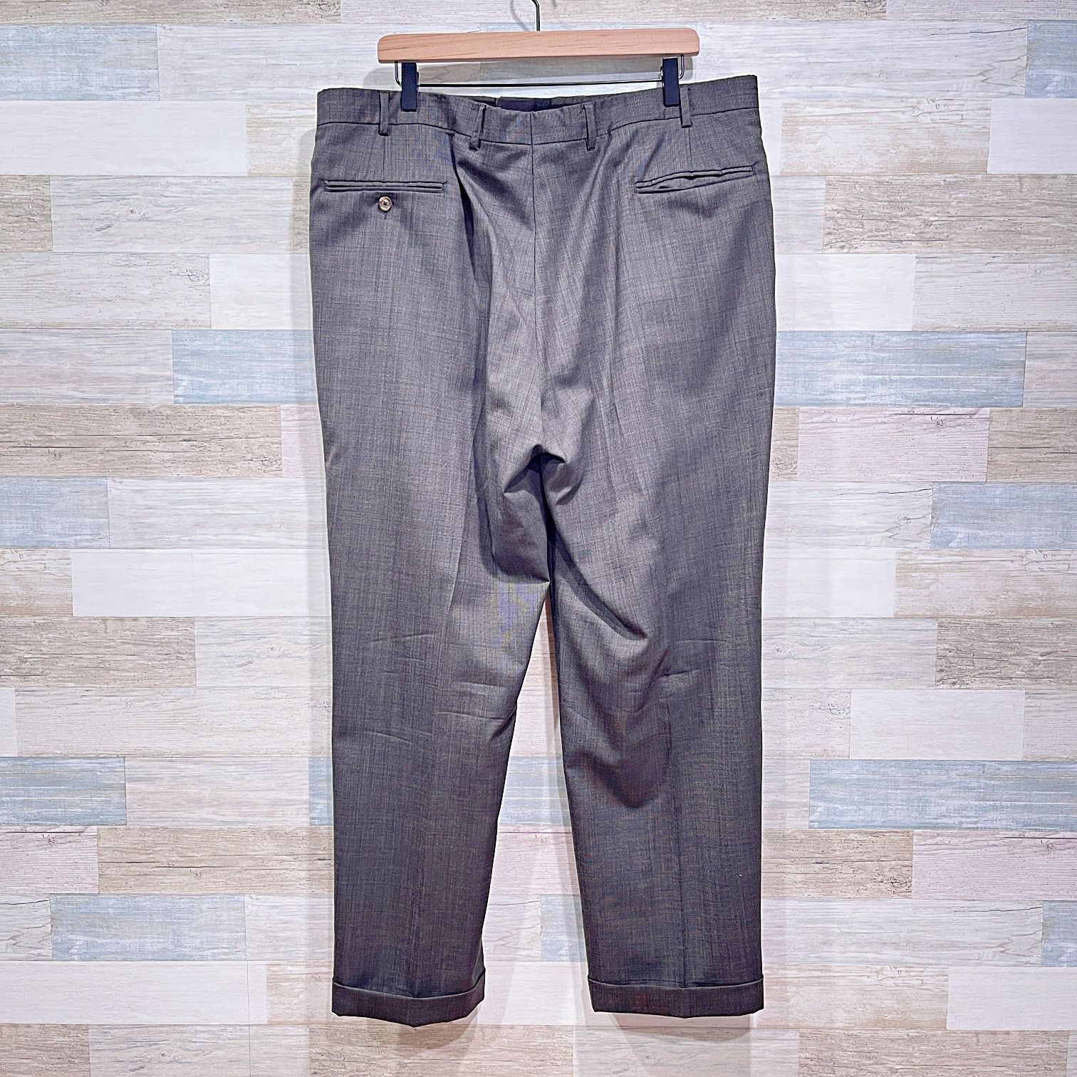 Jos. A. Bank Jos A Bank Wool Birdseye Suit Gray Mens 46R 40W Size 46R - 12 Thumbnail