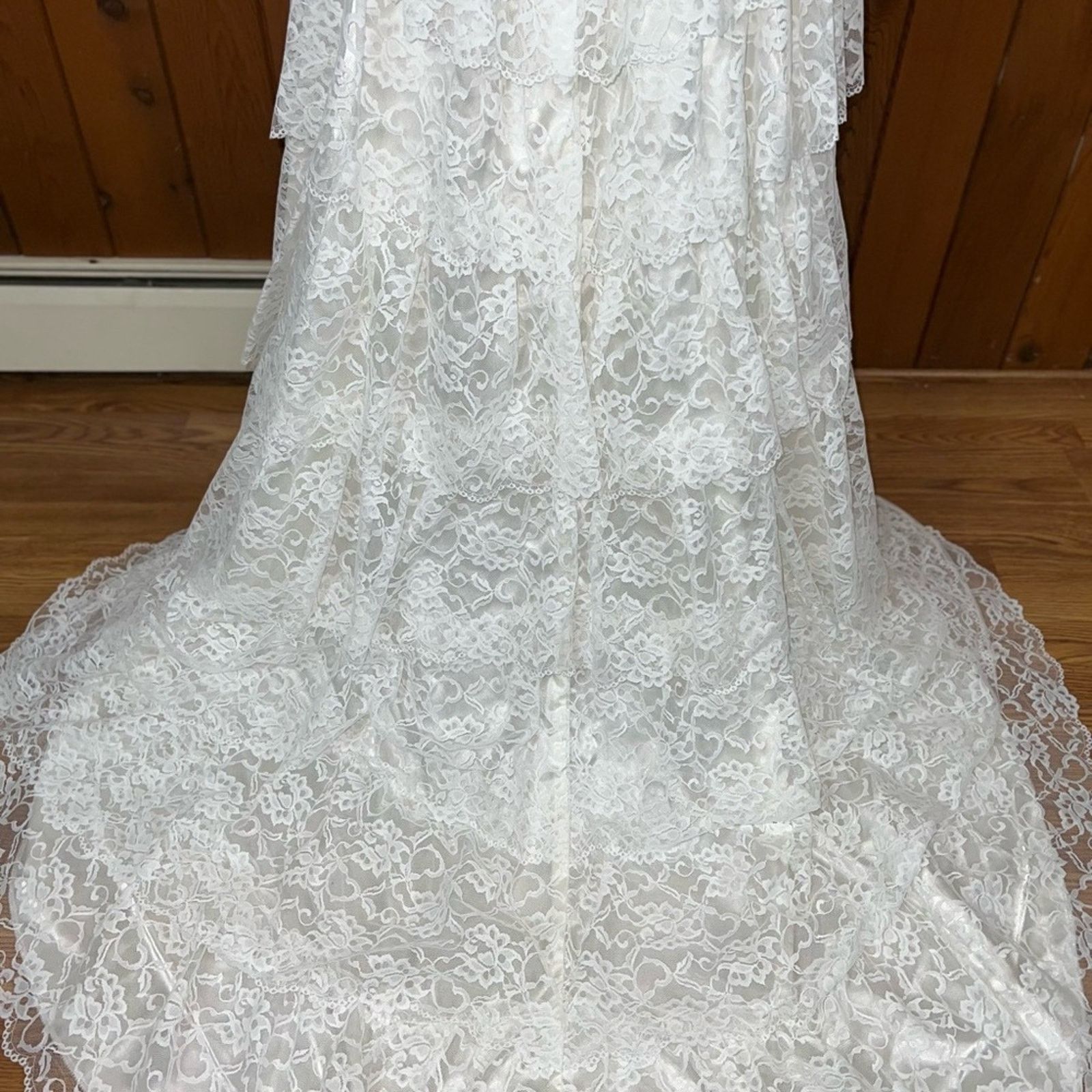 Vintage Elegant Vintage 1970s/80s Tiered Lace Wedding Gown! Size XL / US 12-14 / IT 48-50 - 5 Thumbnail