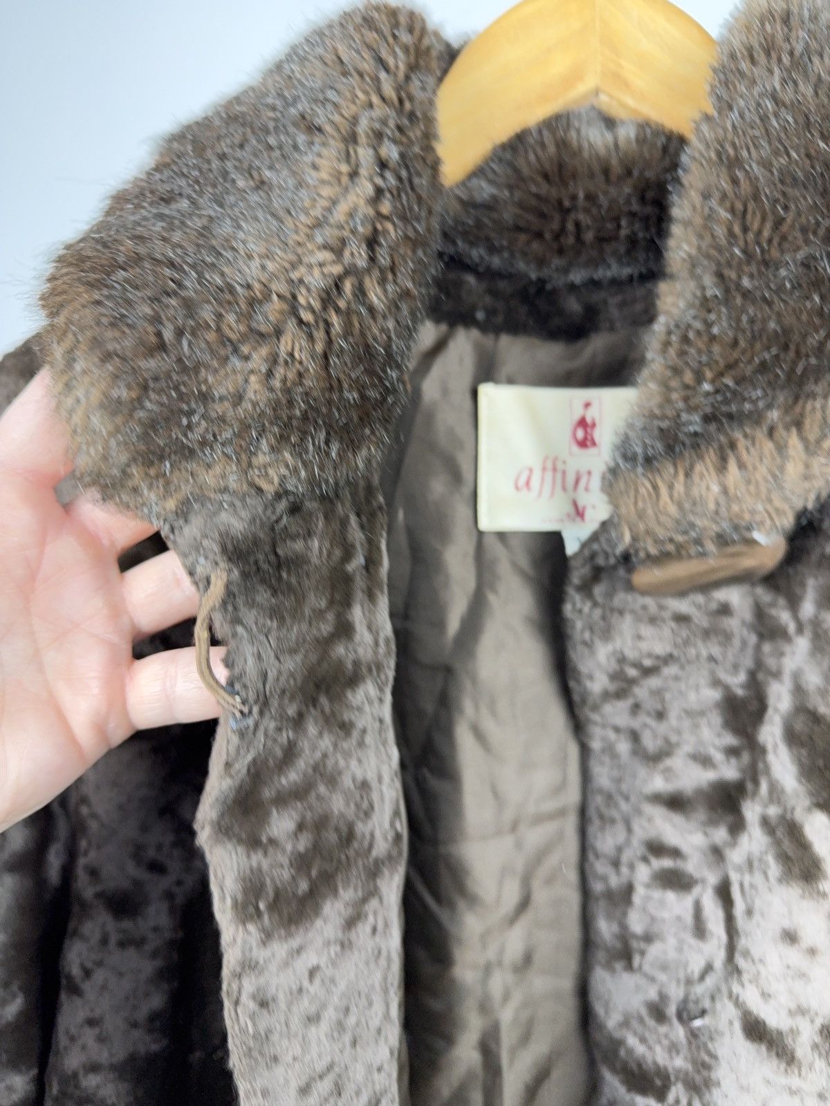 Japanese Brand Vintage Luxury Avant Garde Retro Japanese Fur Mohair Coat Size S / US 4 / IT 40 - 11 Thumbnail