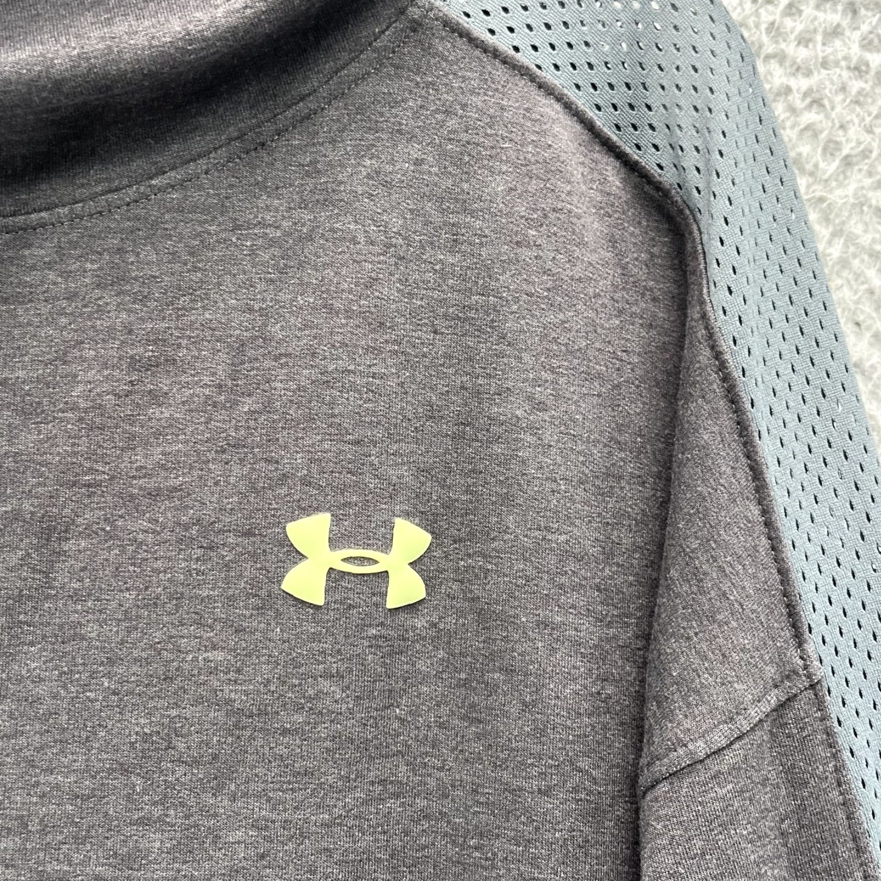 Under Armour Under Armour Hoodie Women's Large Funnel Neck Sweater Sportswear Size L / US 10 / IT 46 - 4 Thumbnail