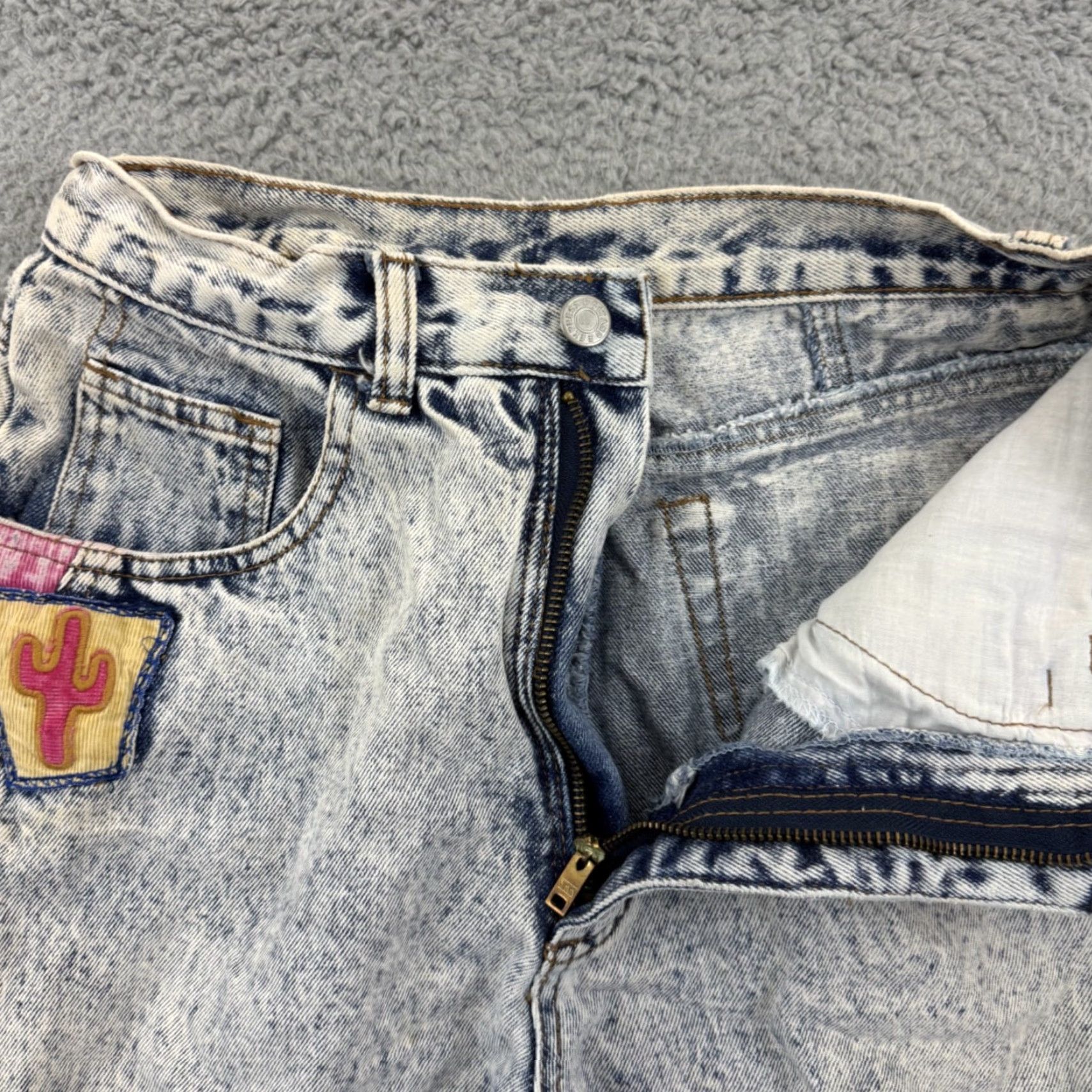 Vintage VINTAGE Gitano Jeans Womens 11/12 Acid Wash High Rise 80s Embroidered Ankle Zip Shirt? Size 34" / US 12 / IT 48 - 4 Thumbnail