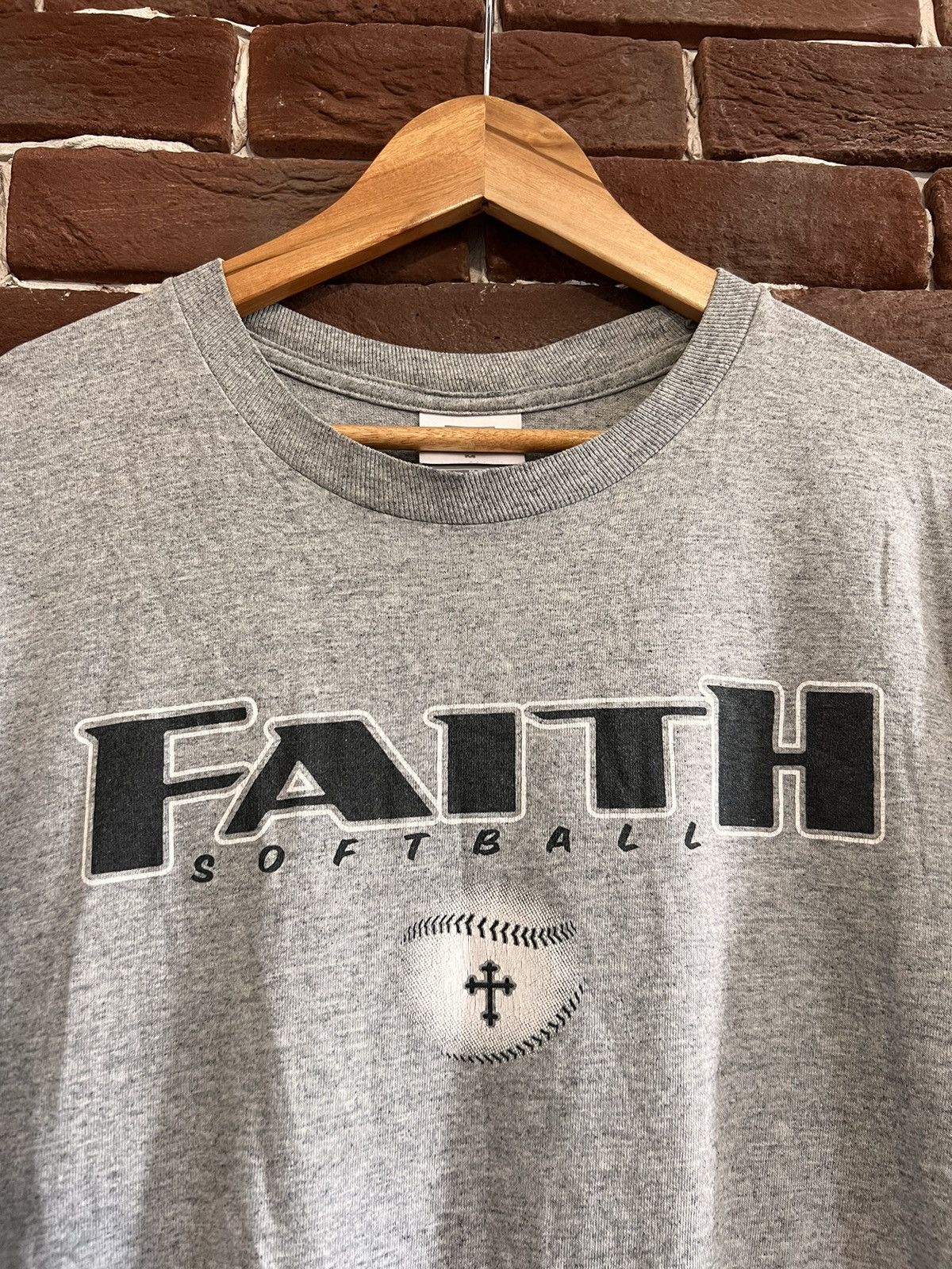Nike Vintage 00s Nike Faith Softball Grey M Y2K T shirt Hype Size US M / EU 48-50 / 2 - 3 Thumbnail