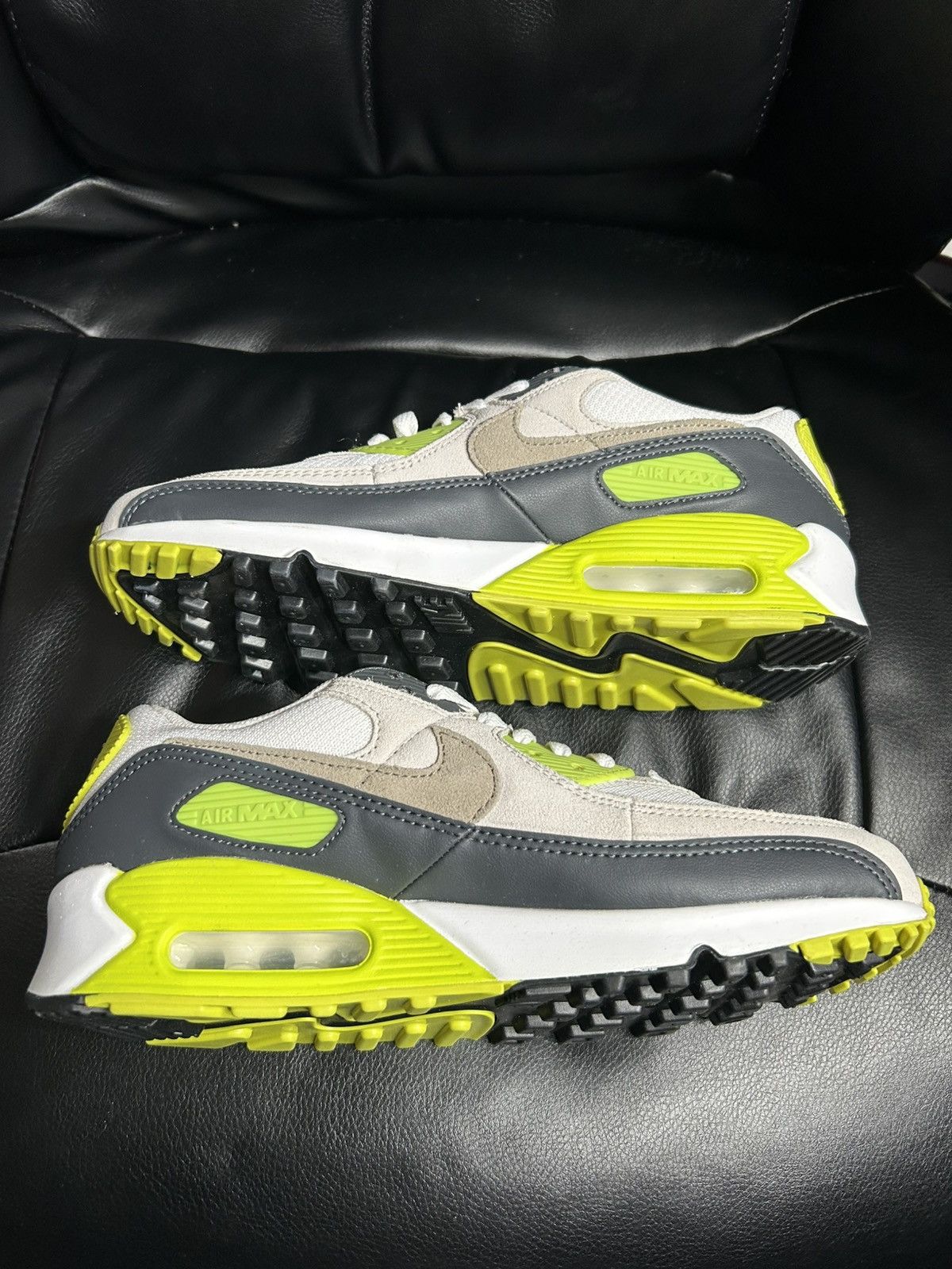 Nike 8M/9.5W Nike Air Max 90 Cyber DM0029 107 New no box Size US 8 / EU 41 - 3 Thumbnail