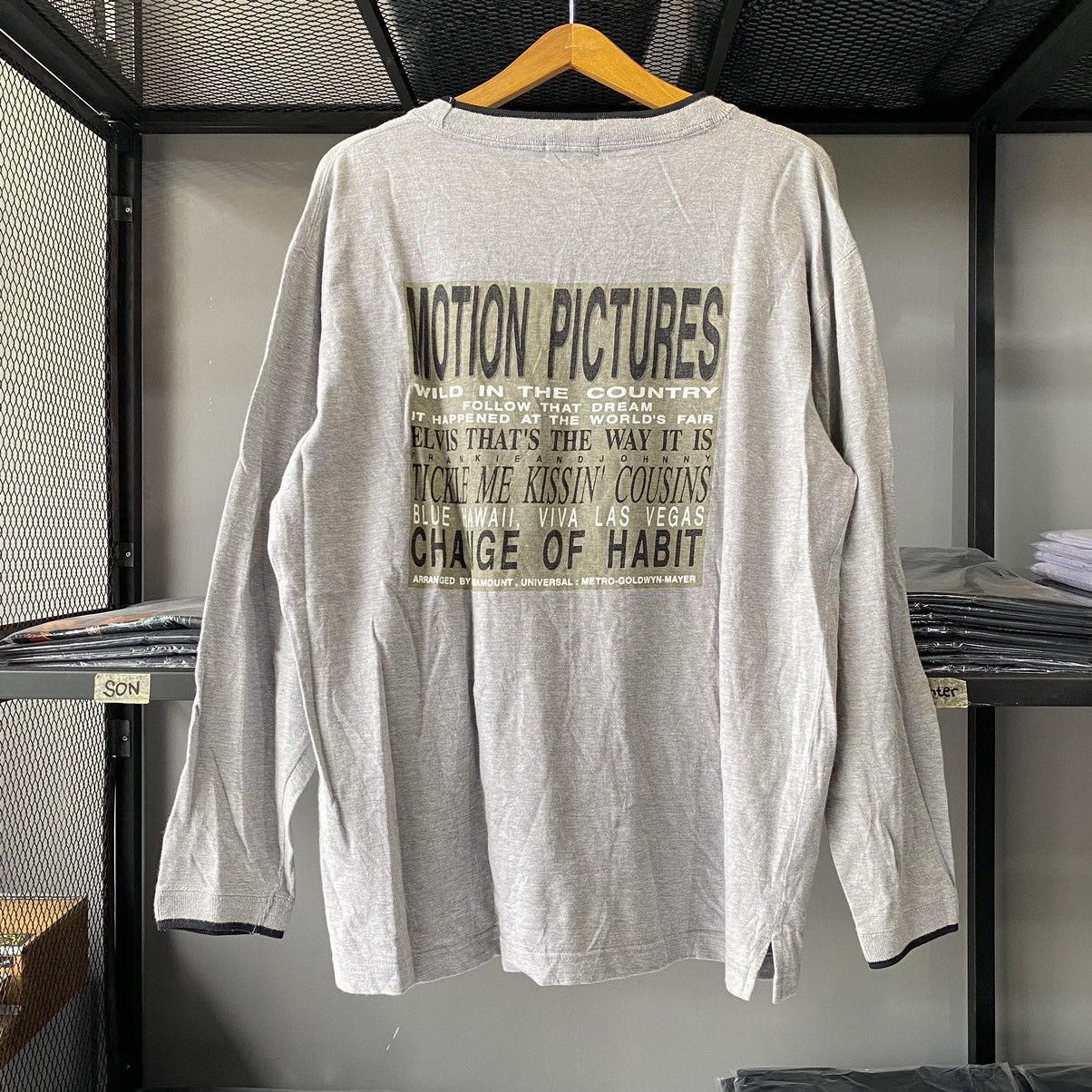 Band Tees × Vintage Vintage Official Elvis Presley Long Sleeve Tees Size US L / EU 52-54 / 3 - 9 Thumbnail