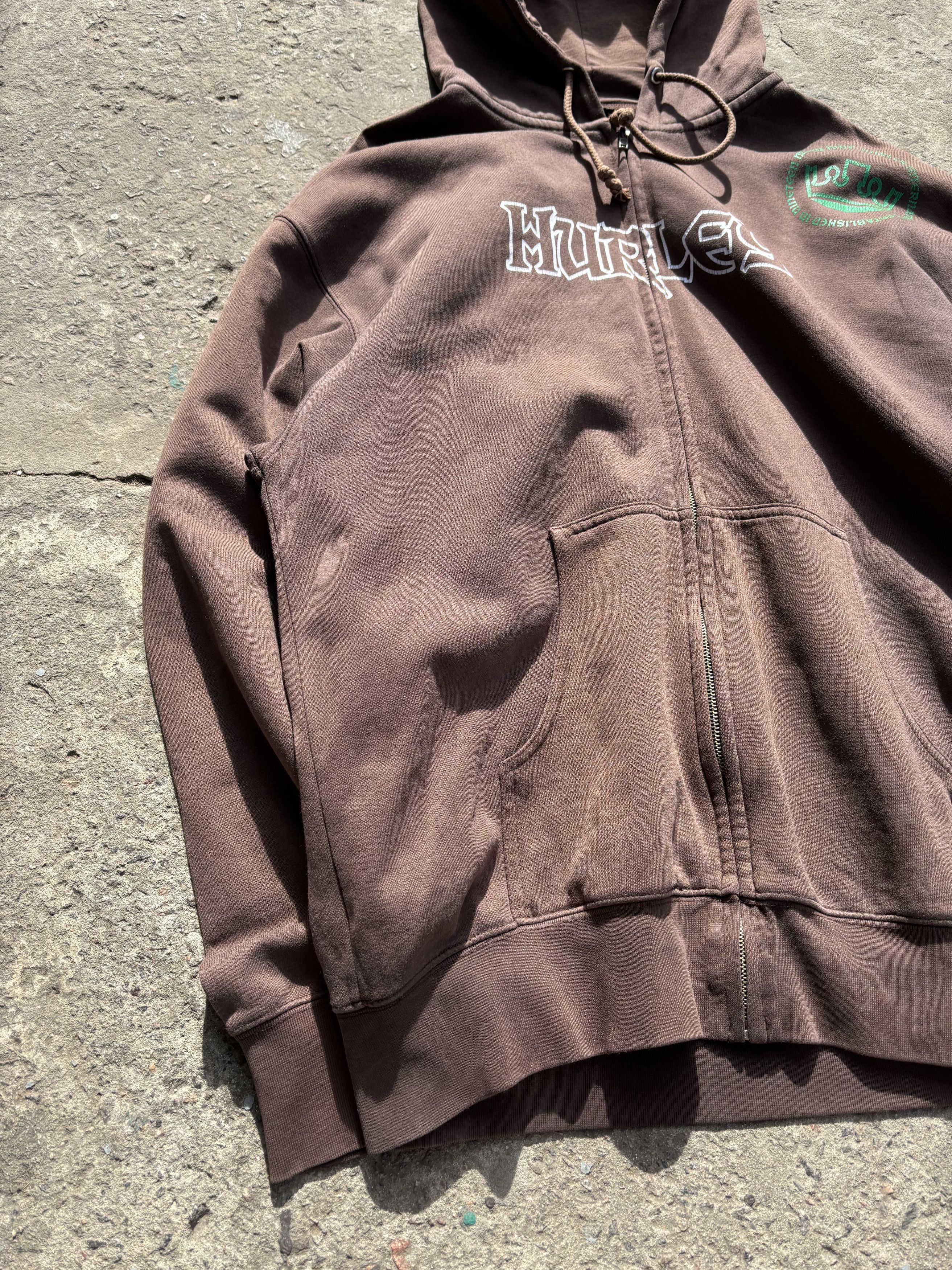 Hurley × Vintage Vintage Faded Hurley Mocha Brown Streetwear Hoodie Size US L / EU 52-54 / 3 - 7 Thumbnail
