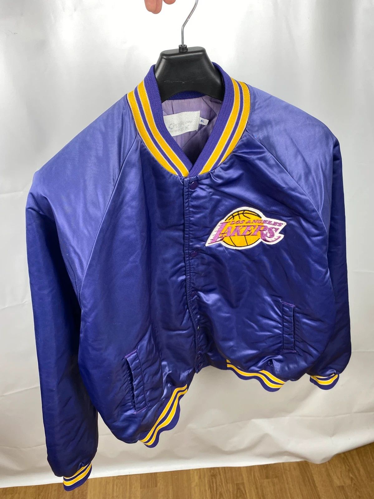 Chalk Line Vintage Los Angeles Lakers Chalk Line Bomber Jacket size XL Size US XL / EU 56 / 4 - 5 Thumbnail
