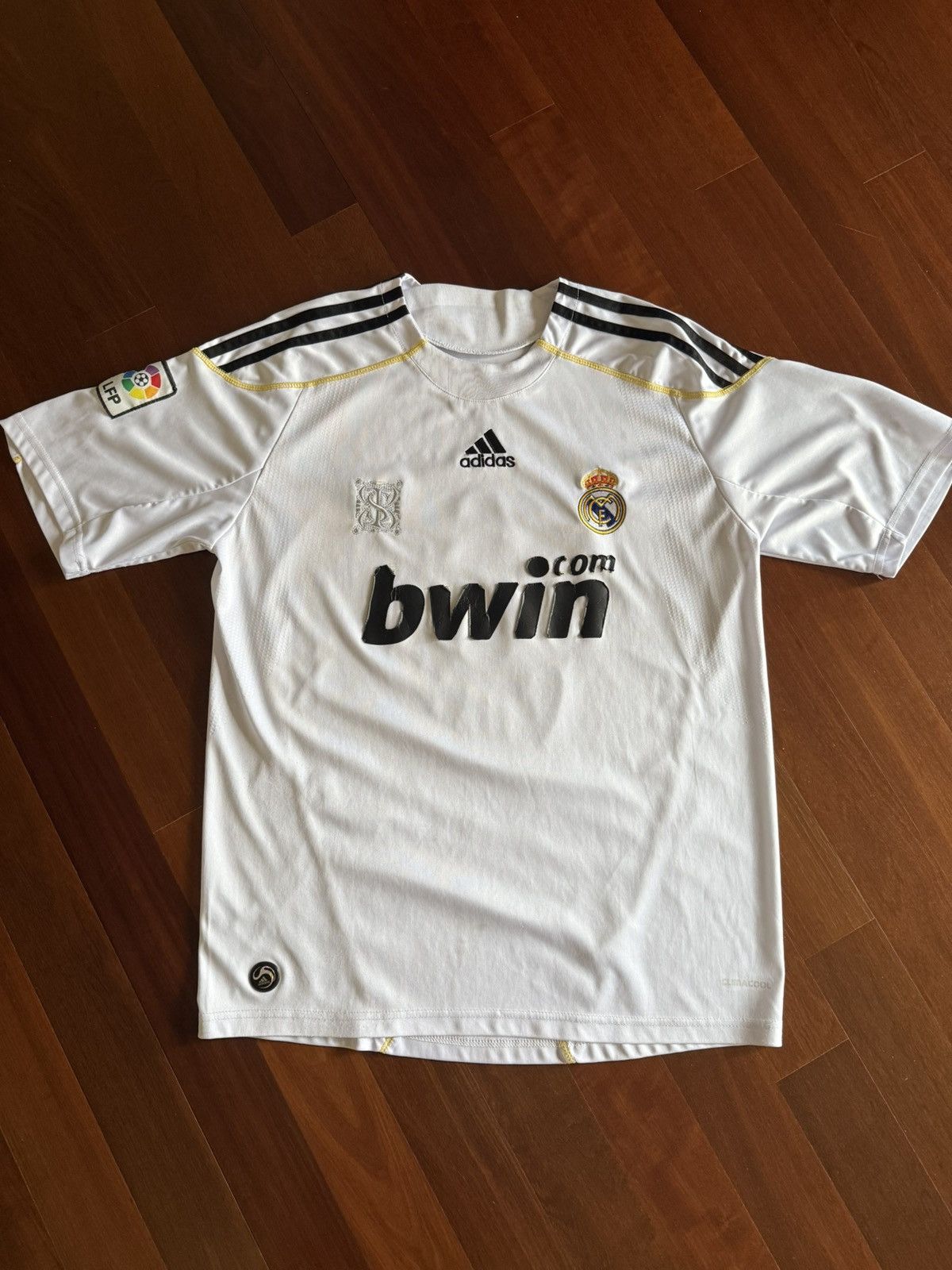 Adidas × Vintage 2009 Real Madrid Adidas jersey Size US M / EU 48-50 / 2 - 1 Thumbnail