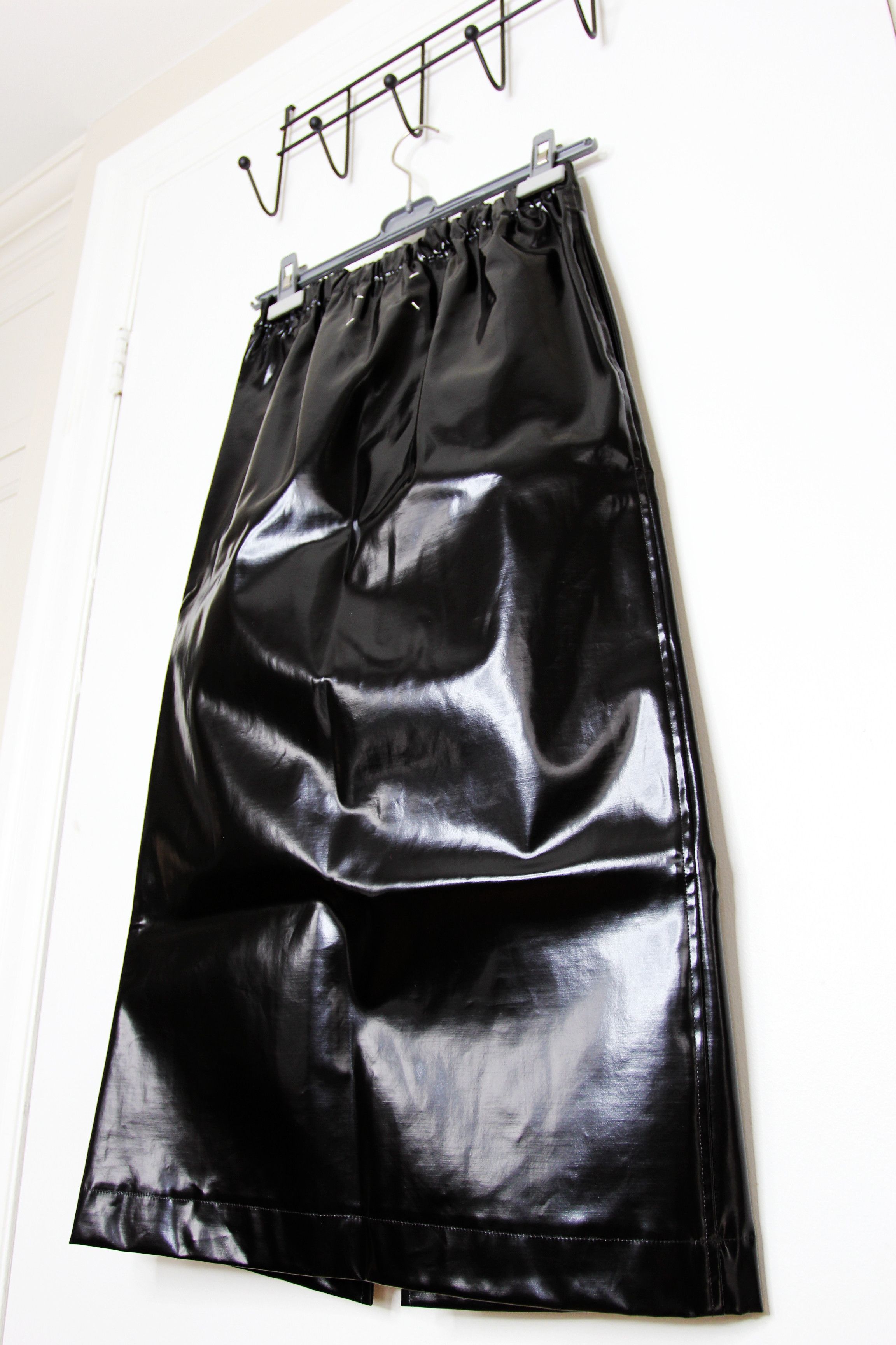 Maison Margiela BNWT AW23 MAISON MARGIELA PATENT MIDI SKIRT 38 Size 26" / US 2 / IT 38 - 7 Thumbnail