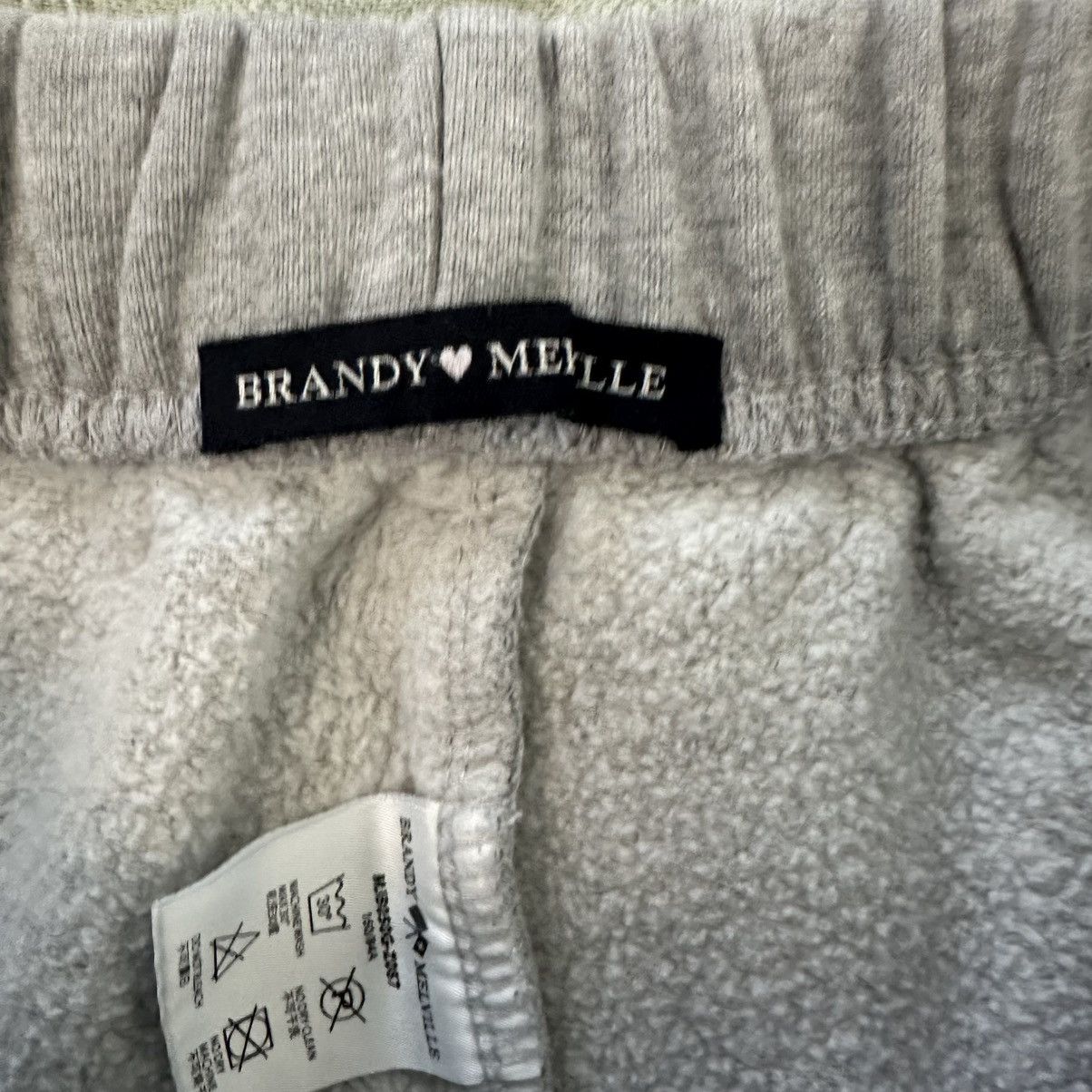 Brandy Melville Brandy Melville Gray Lounge Shorts Black Trim OS Size 26" / US 2 / IT 38 - 4 Thumbnail