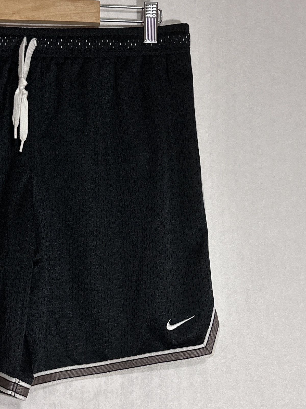 Nike Nike Athletic Women Running Shorts Y2K Size 27" / US 4 / IT 40 - 3 Thumbnail