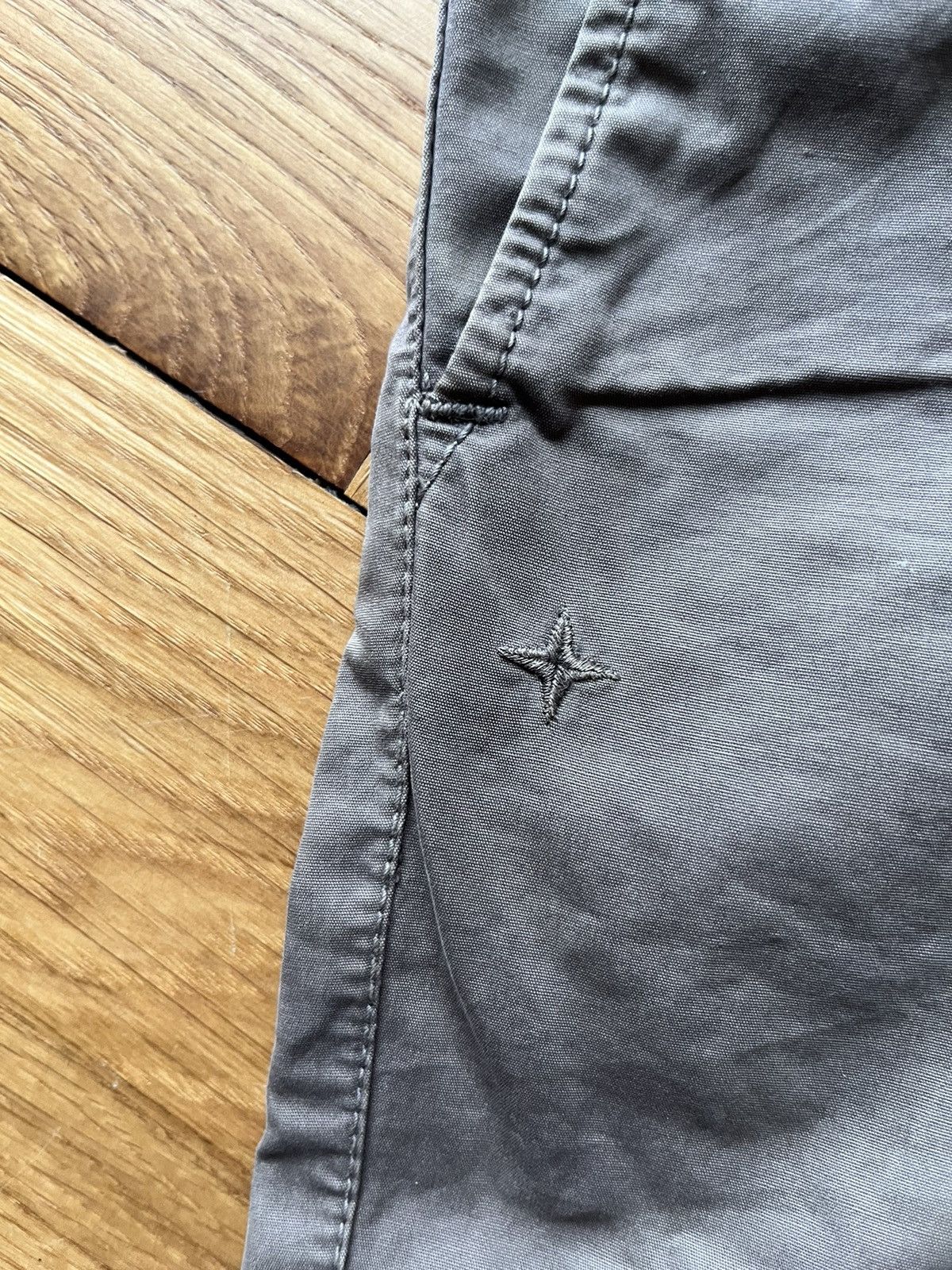 Stone Island Stone Island green trousers Size US 30 / EU 46 - 2 Thumbnail