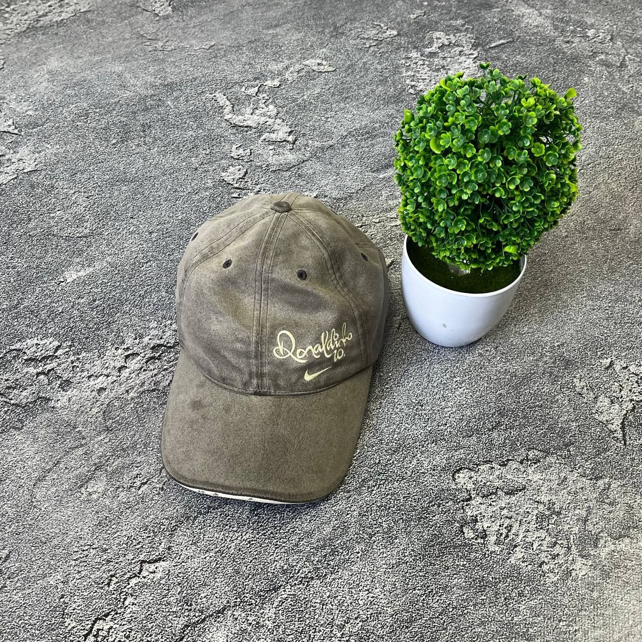 NIKE GOLFヴィンテージキャップ アイボリー×レザーブラウン NIKE GOLFヴィンテージキャップ アイボリー×レザーブラウン