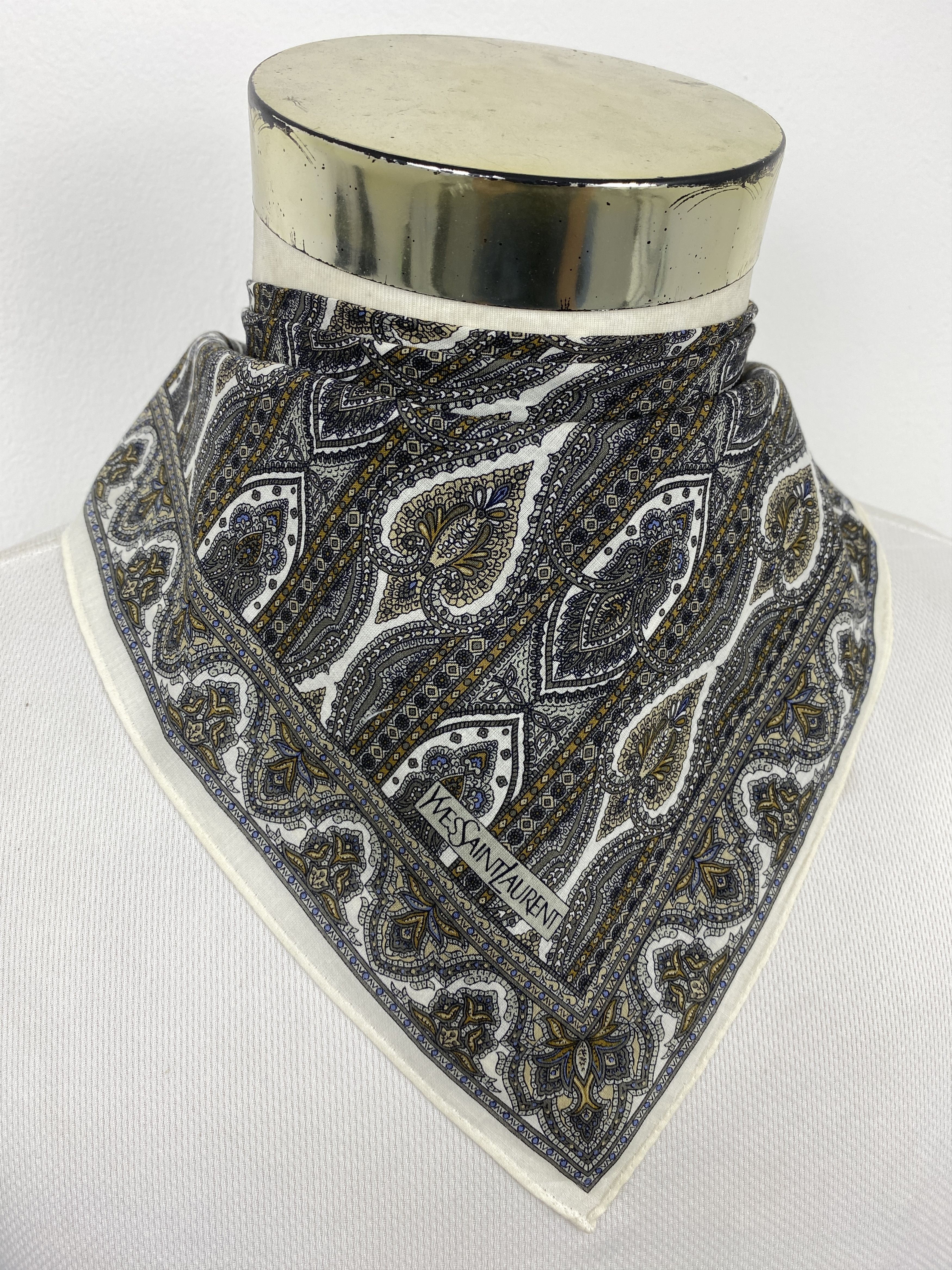 Yves Saint Laurent Yves Saint Laurent Handkerchief / Neckerchief KT0346 Size ONE SIZE - 2 Thumbnail