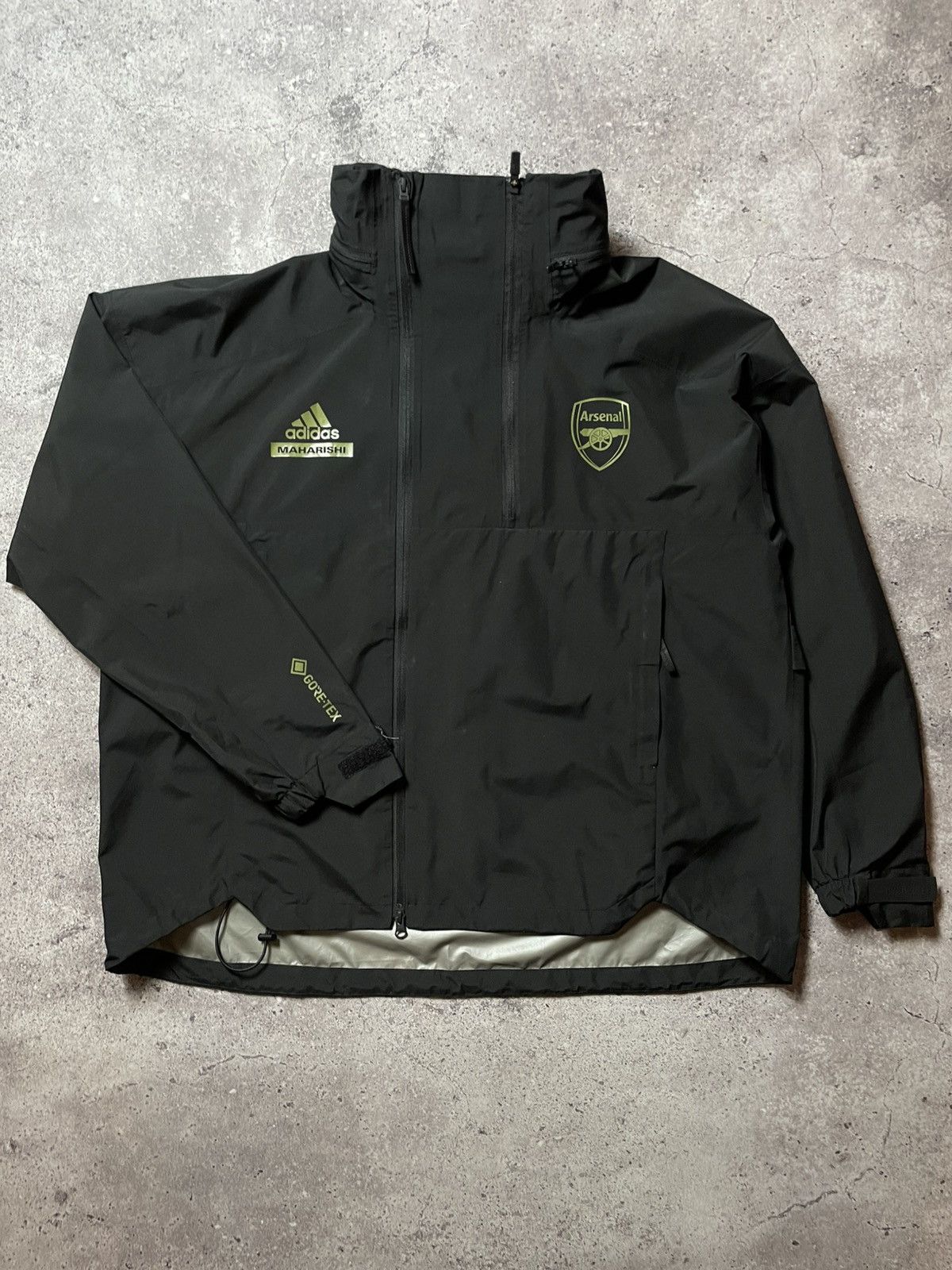 Adidas × Maharishi Adidas Arsenal x Maharishi Gore Tex Jacket Size L Size US L / EU 52-54 / 3 - 17 Thumbnail