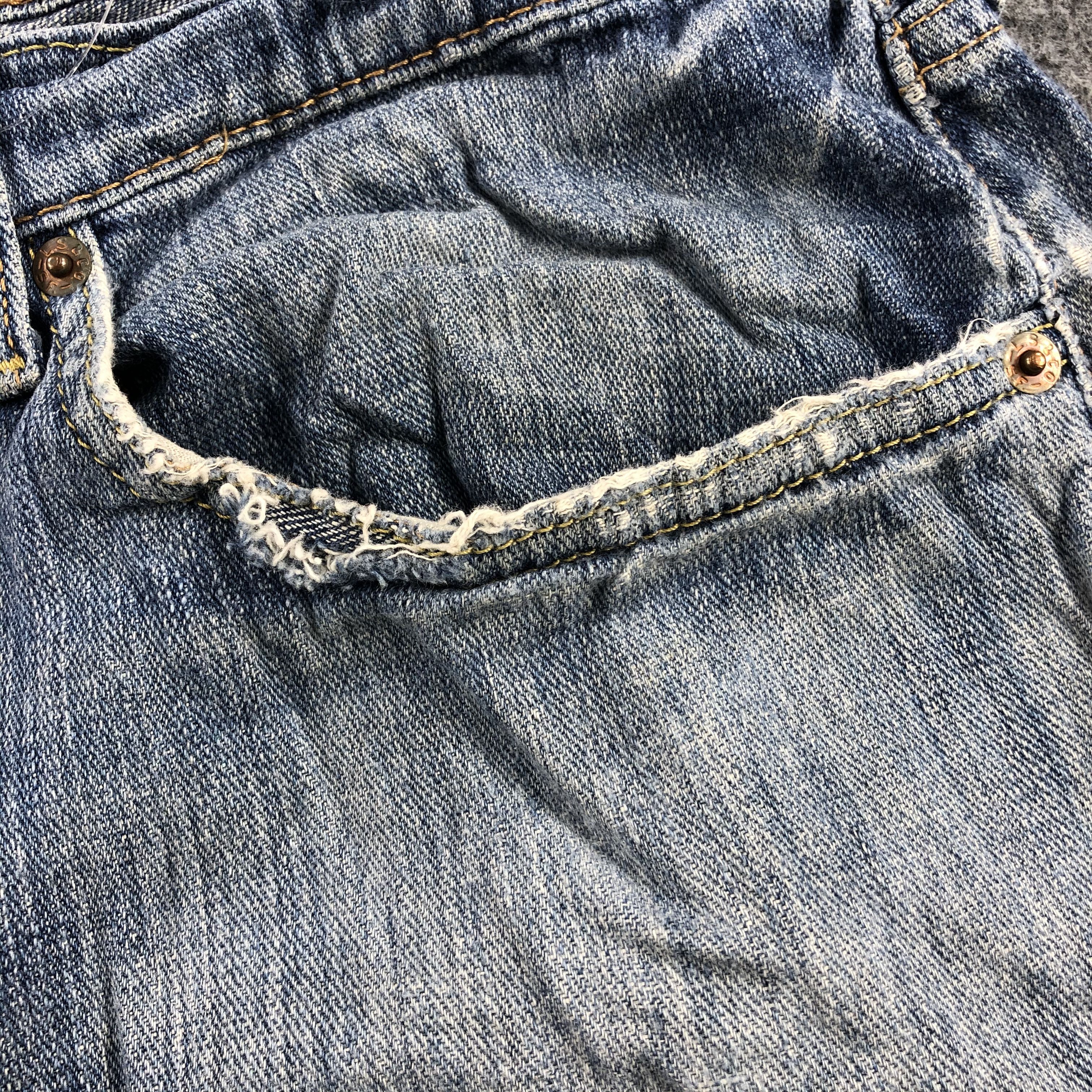 Levi's Vintage Blue Wash Levis 505 Jeans-J2028 Size US 35 - 10 Thumbnail