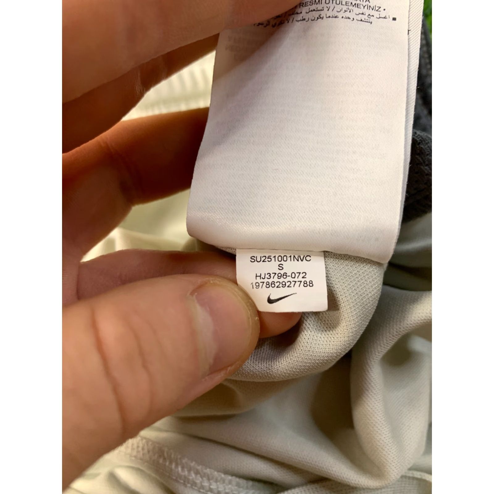 Nike NIKE Dri-Fit Academy Original 2025 Men Football Slim Shorts S Gray and White Sports Nike Dri-Fit Academy Short Mens Slim Fit Shorts Size US 29 - 6 Thumbnail