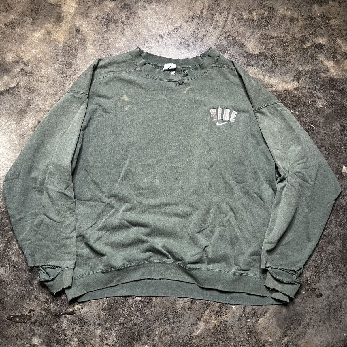 Vintage vintage olive green 90s nike baggy sweatshirt Size US XL / EU 56 / 4 - 1 Thumbnail