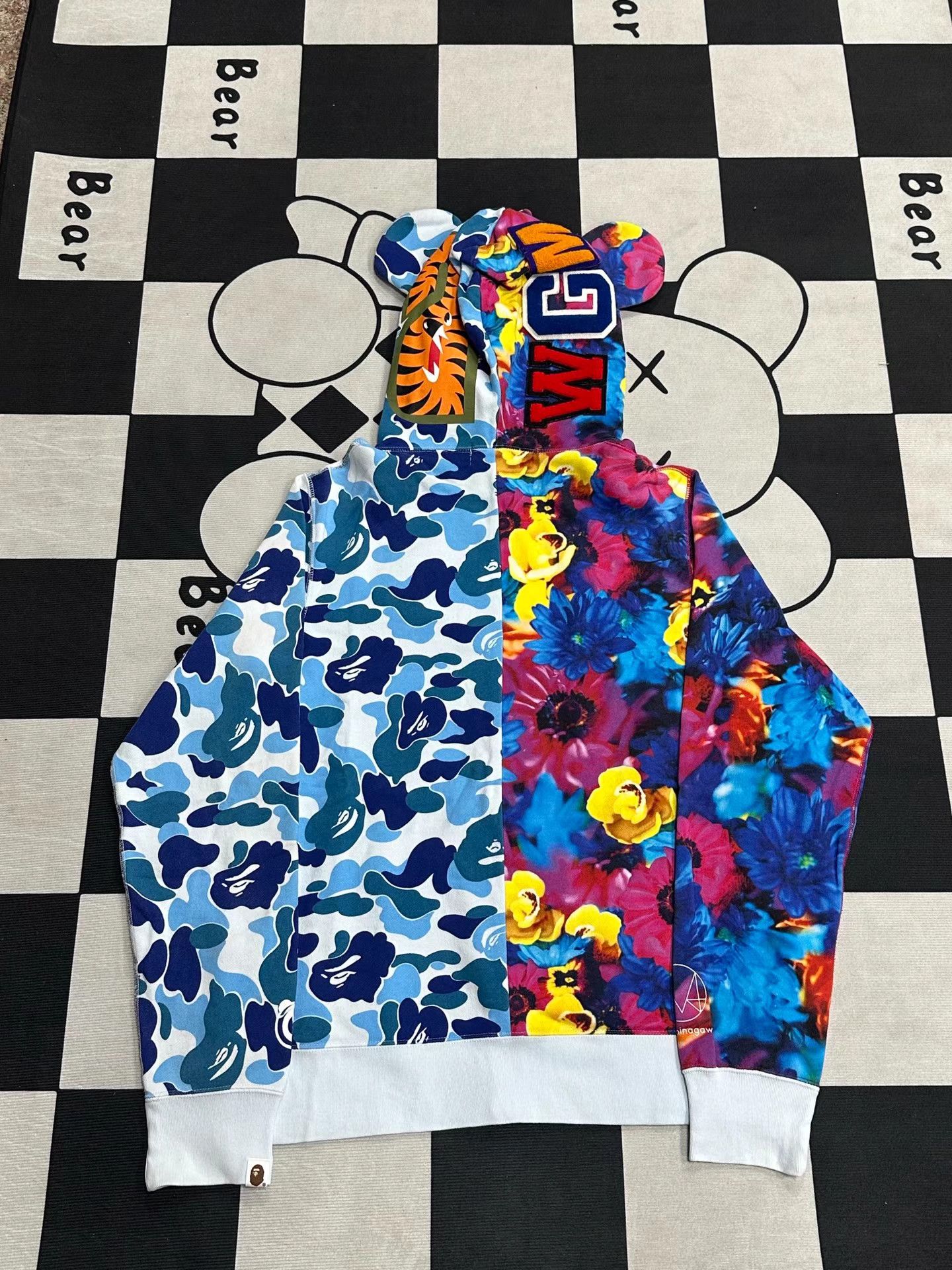 Bape bape Tripartite Camo Shark Hoodie K5 Size US L / EU 52-54 / 3 - 2 Thumbnail
