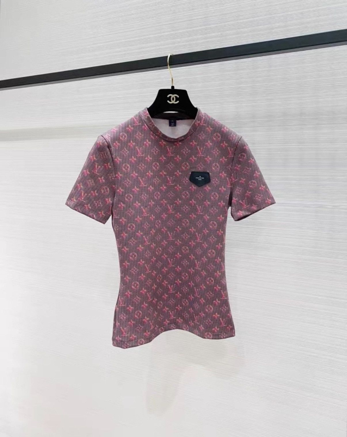 Louis Vuitton Louis Vuitton All-Over Monogram Print Crew Neck T-Shirt J33 Size XS / US 0-2 / IT 36-38 - 1 Thumbnail