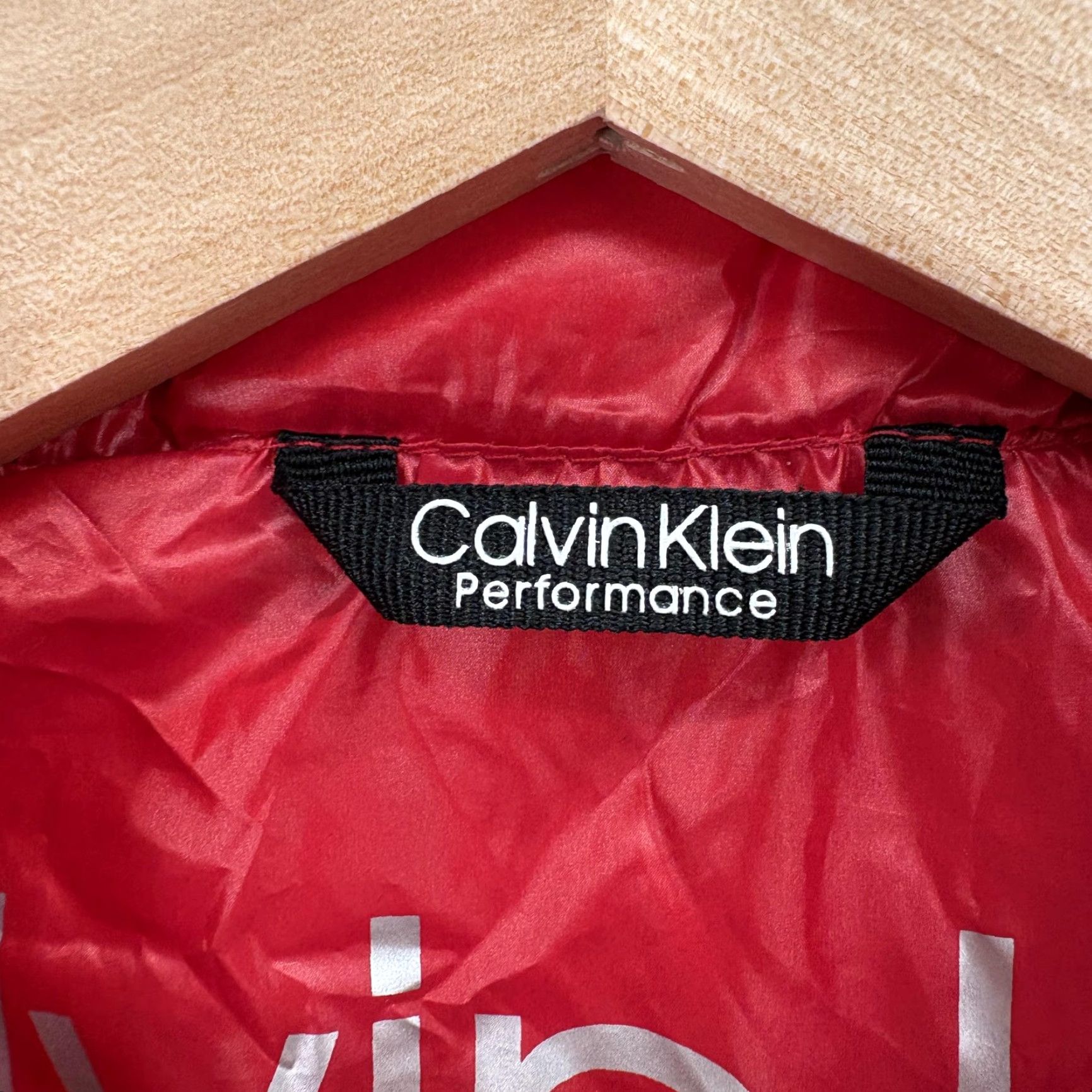 Calvin Klein Calvin Klein Performance Vest Womens Medium Red Quilted Pockets Lightweight NWT Size M / US 6-8 / IT 42-44 - 4 Thumbnail