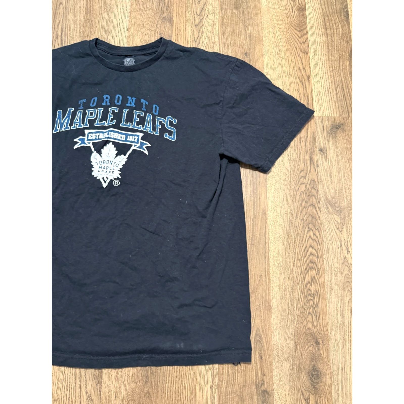 NHL NHL Hockey Shirt Men Large Blue White Black Toronto Maple Leaf Crew Neck Short Sleeve Cotton T-Shirt Size US L / EU 52-54 / 3 - 4 Thumbnail