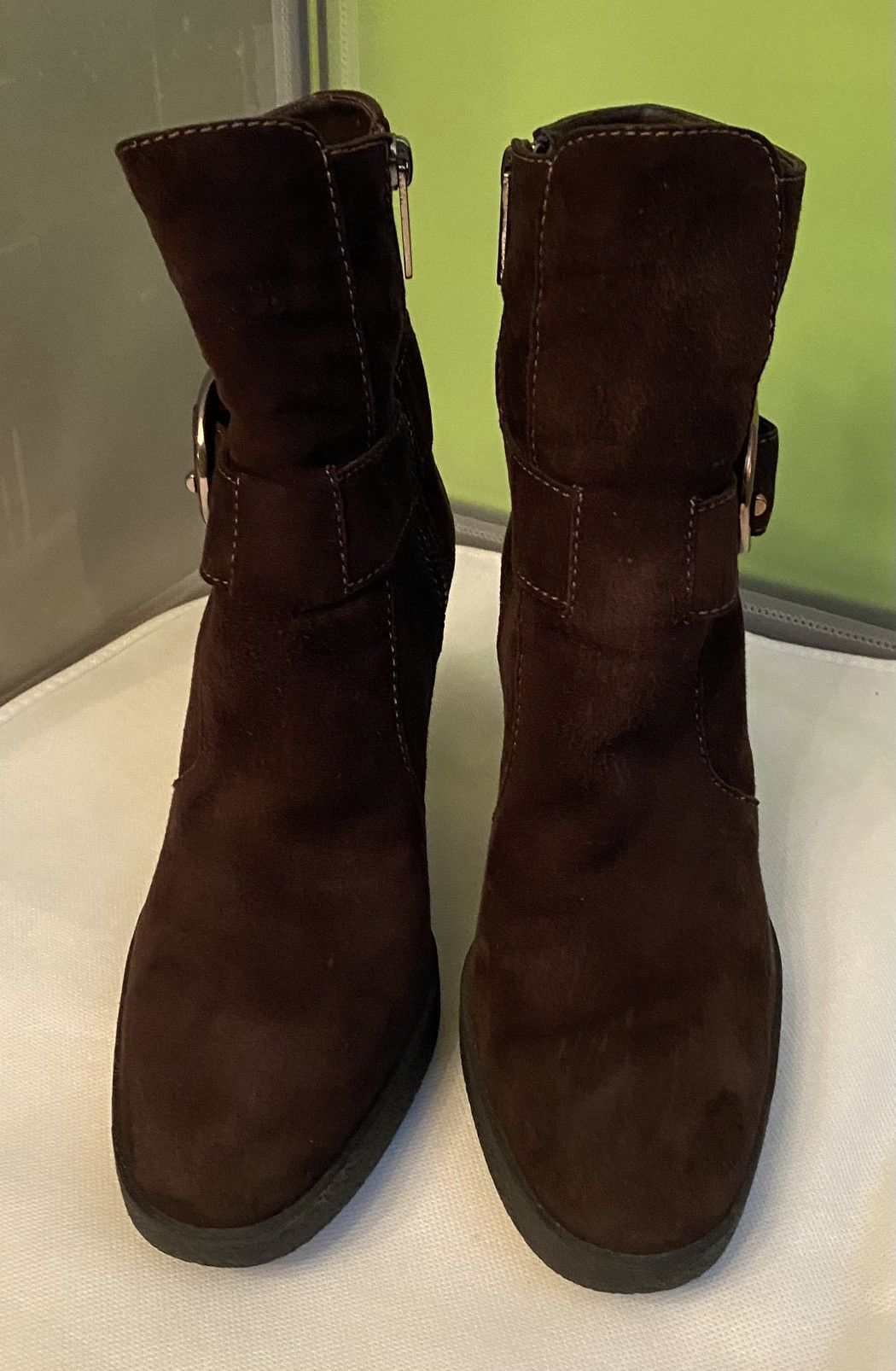 Tod's Tod’s 🇮🇹 brown suede medallion buckled ankle boots 6 UK VGC Size US 8.5 / IT 38.5 - 5 Thumbnail