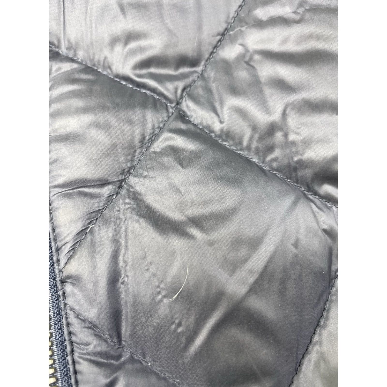 Patagonia Patagonia Vest Womens M Blue Down Quilted Full Zip Prow Bomber Quilted Down Vest Size M / US 6-8 / IT 42-44 - 6 Thumbnail
