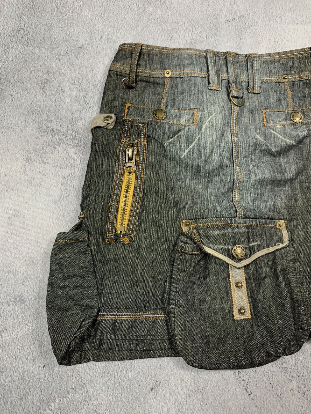 Japanese Brand × Vintage Vintage Y2K crazy bondage 9 pockets faded cargo mini skirt Size 24" / US 00 / IT 34 - 6 Thumbnail