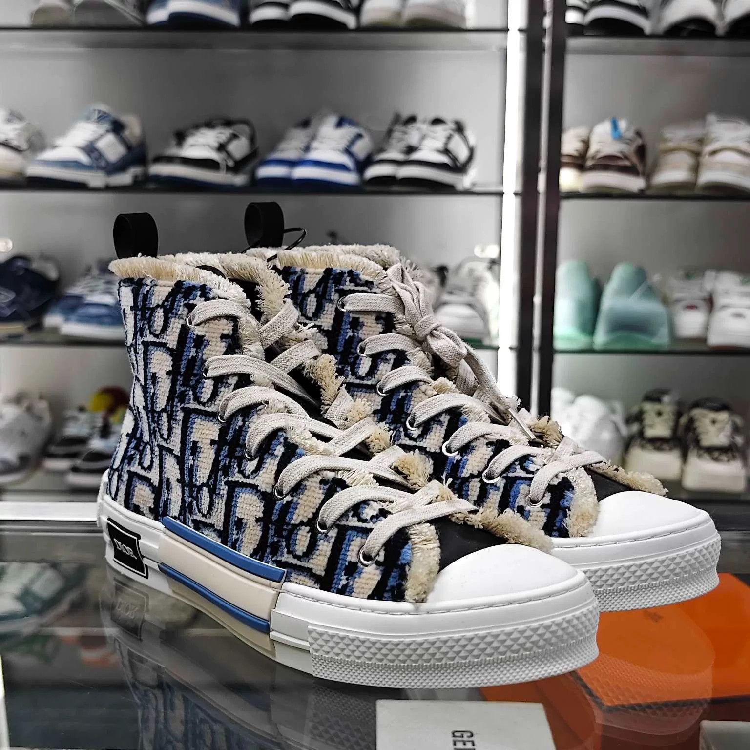 Dior Dior B23 Flocked Logo Sneakers Size US 9 / EU 42 - 1 Thumbnail