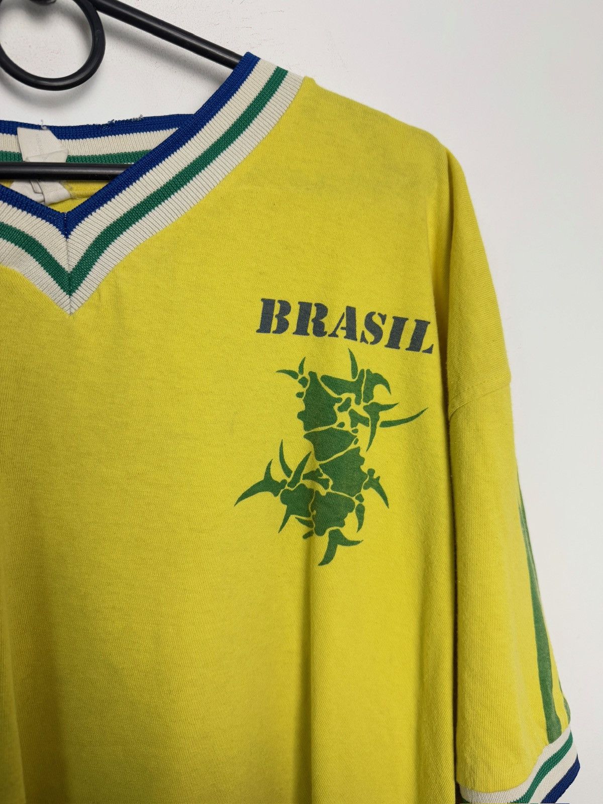 Band Tees × Vintage Vintage Sepultura #10 Brazil Rock Band T-Shirt Soccer Size US XL / EU 56 / 4 - 3 Thumbnail
