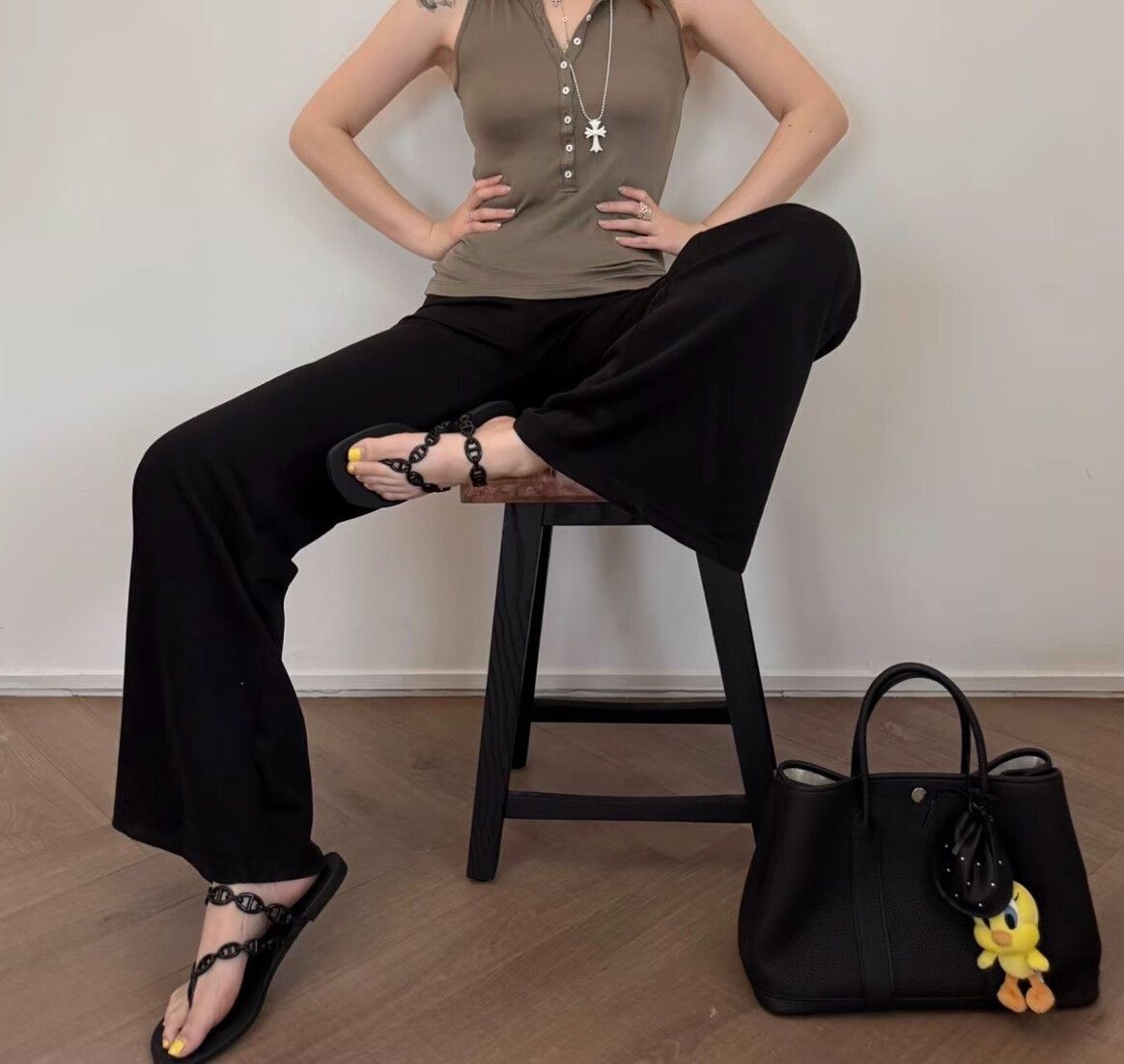 Hermes Hermes Black Sandals us_7 Women Size US 7 / IT 37 - 1 Thumbnail