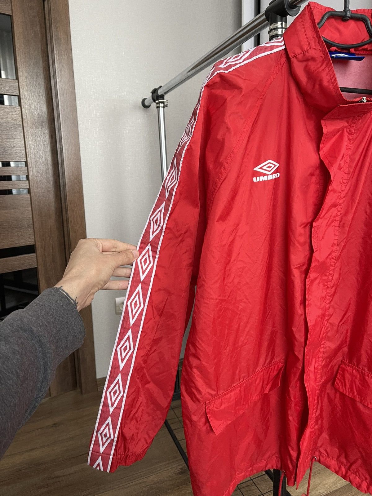Umbro Umbro England Vintage Soccer Nylon Training Zip Jacket 90s Size US L / EU 52-54 / 3 - 7 Thumbnail