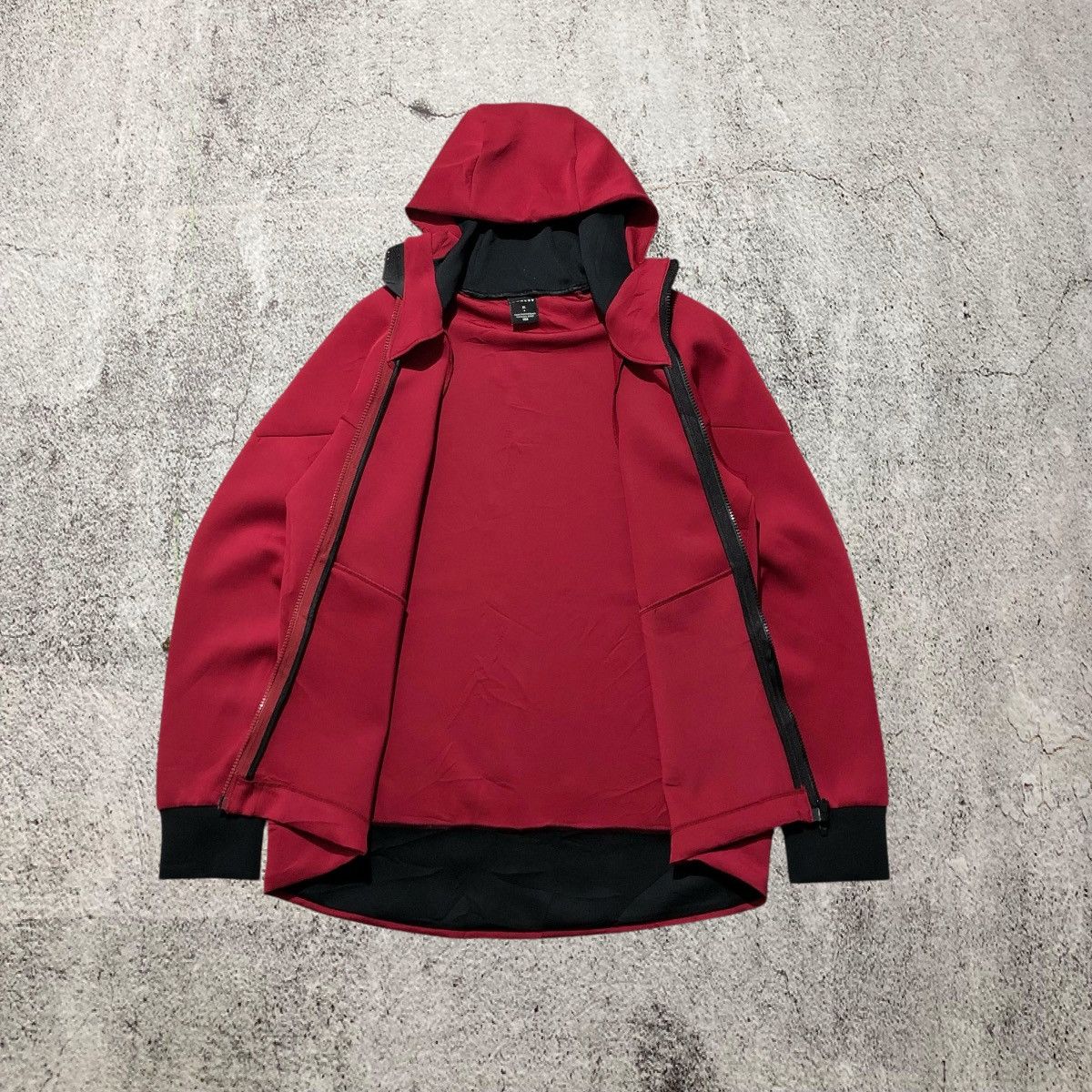 Oakley 2000s Oakley Logo Outdoor Tech Softshell Jacket Ziphoodie Size US L / EU 52-54 / 3 - 7 Thumbnail