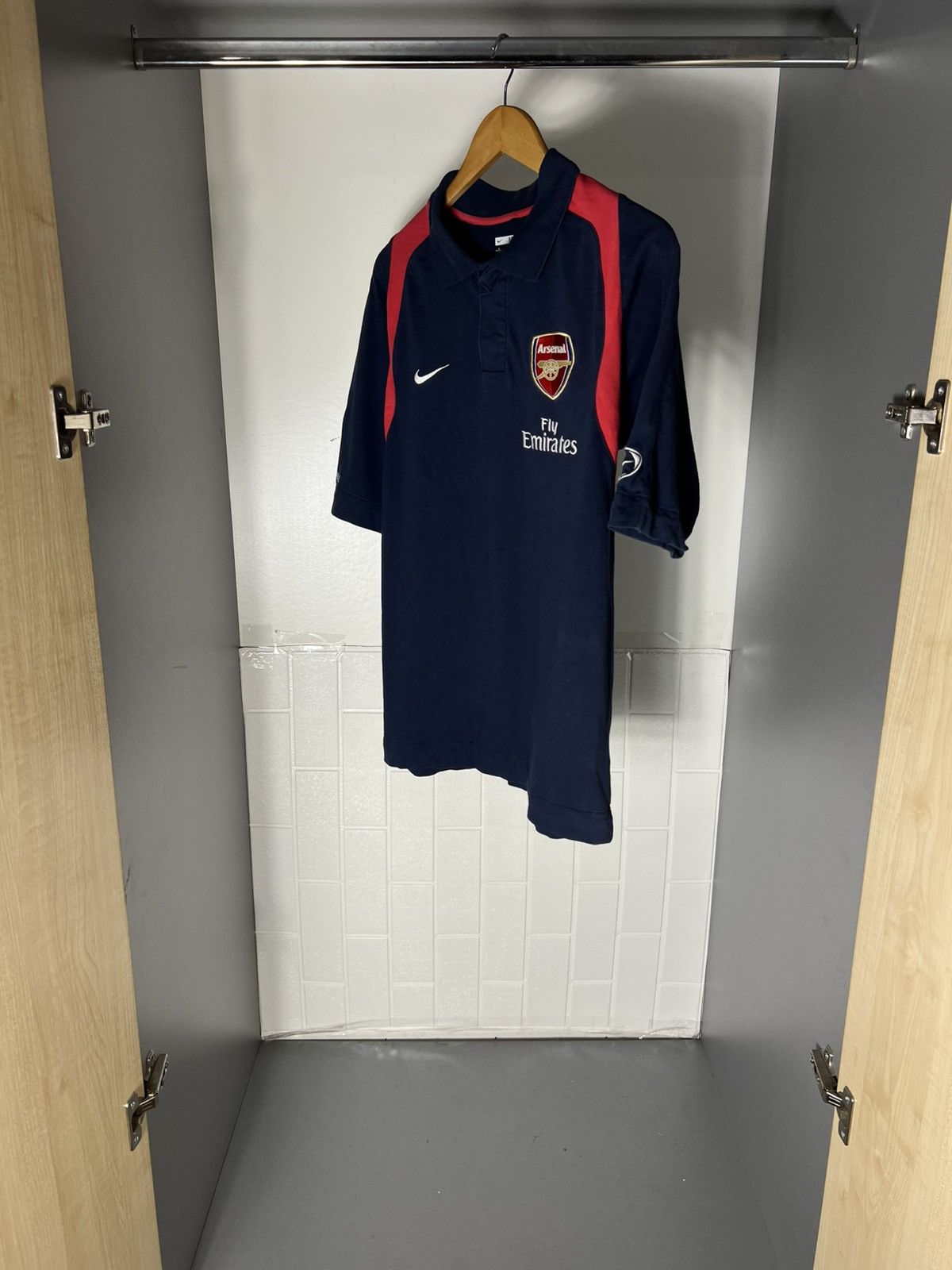 Nike VINTAGE NIKE FC ARSENAL LONDON ENGLAND SOCCER JERSEY Y2K 90s Size US M / EU 48-50 / 2 - 8 Thumbnail